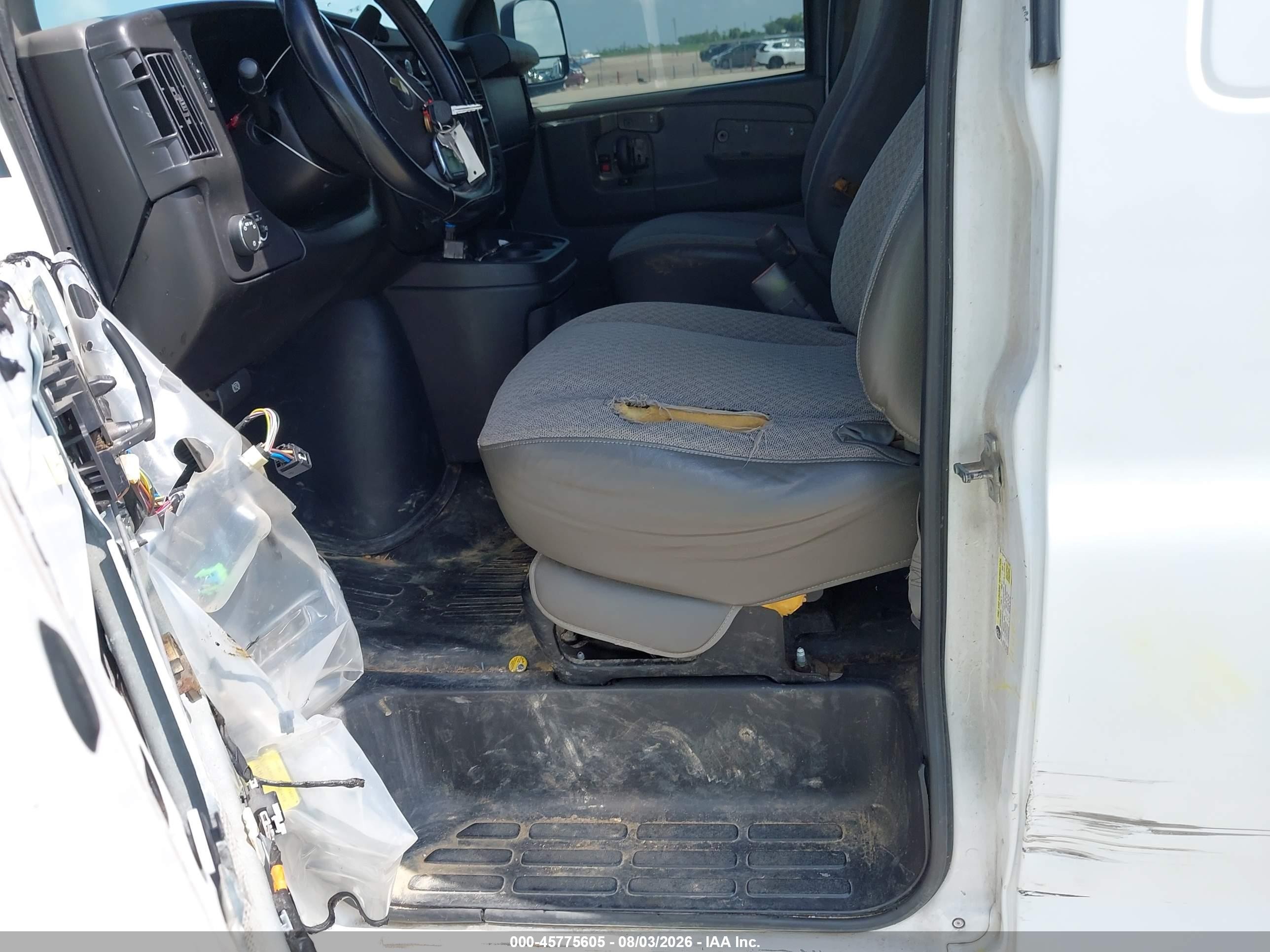 2014 Chevrolet Express 2500 Work Van White vin: 1GCWGFFA0E1188867