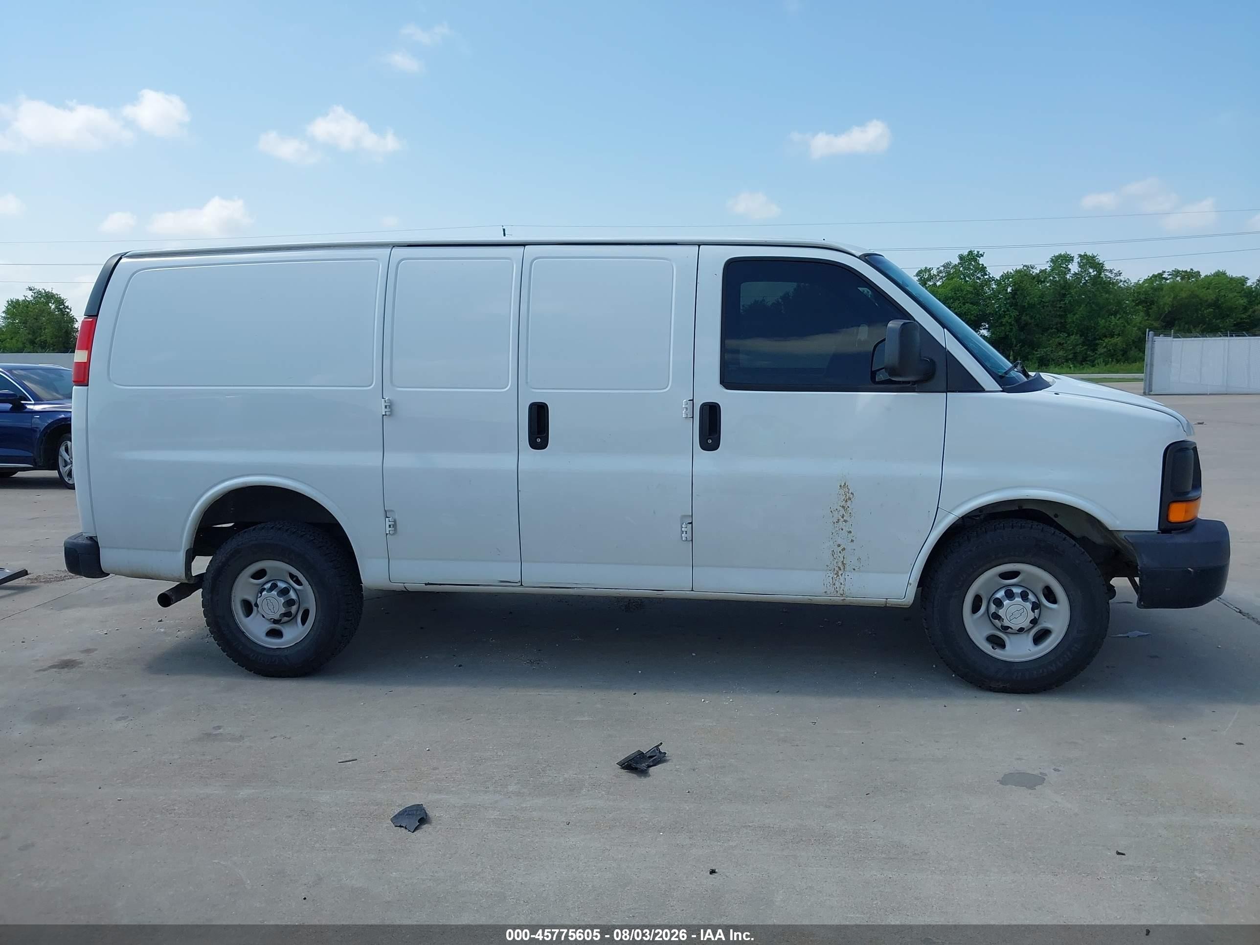 2014 Chevrolet Express 2500 Work Van White vin: 1GCWGFFA0E1188867