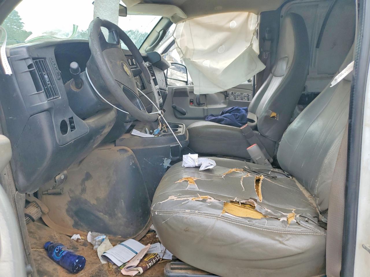 2011 Chevrolet Express G2500 Белый vin: 1GCWGFFA1B1132321