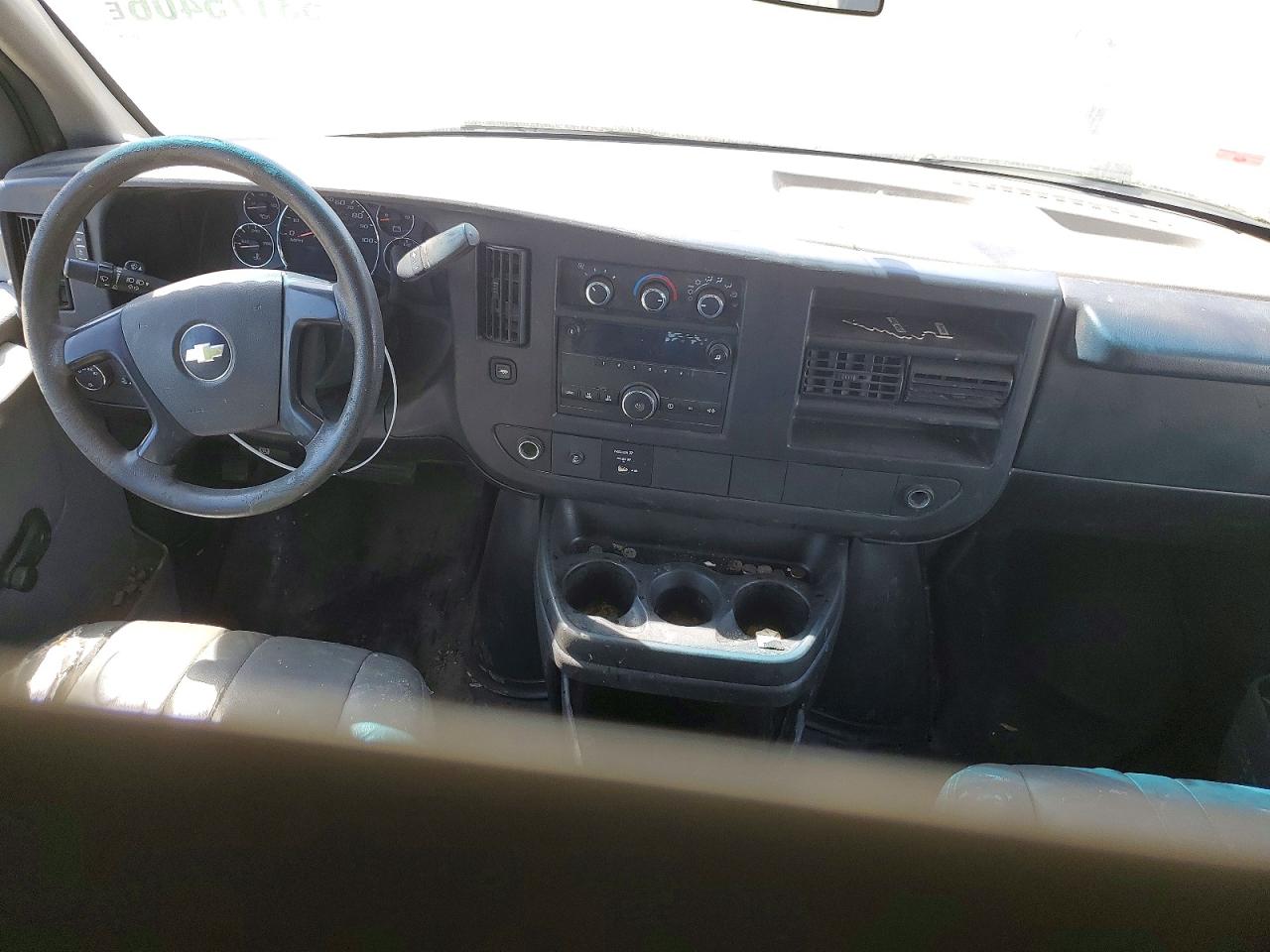 2012 Chevrolet Express G2500 White vin: 1GCWGFFA1C1180032