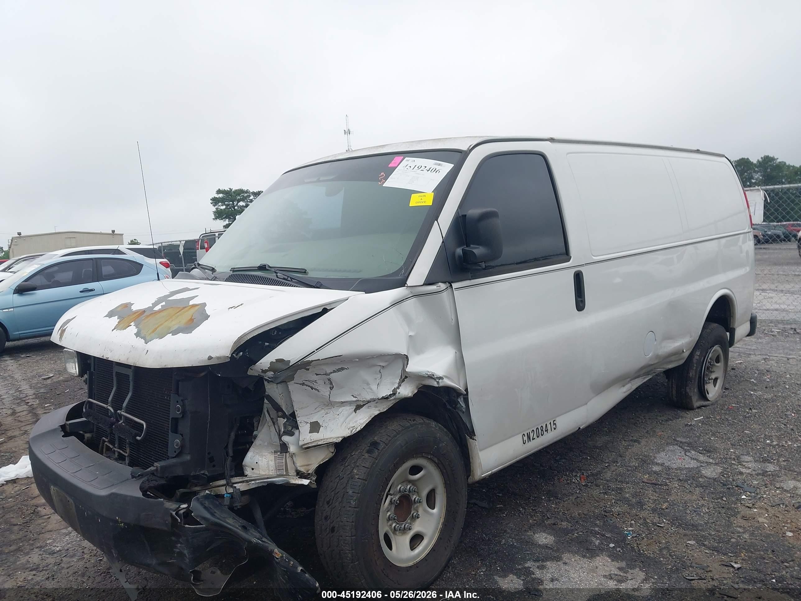 2011 Chevrolet Express 2500 Work Van White vin: 1GCWGFFA3B1125855