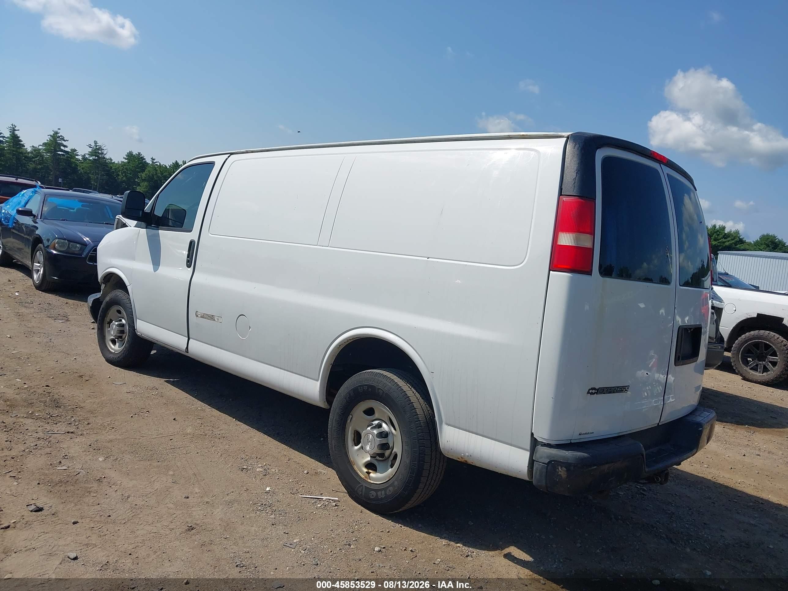 2014 Chevrolet Express 2500 Work Van White vin: 1GCWGFFA3E1182156