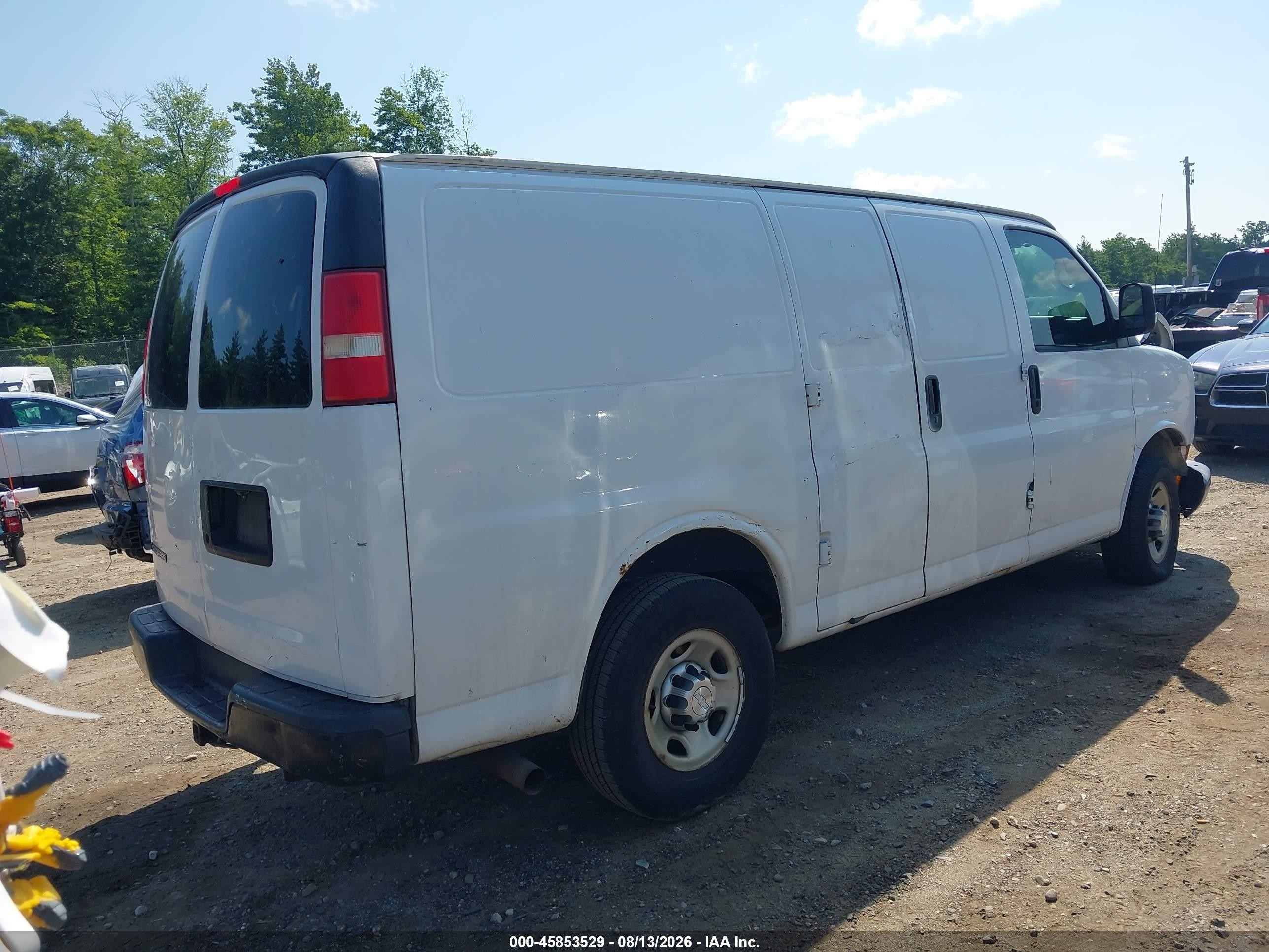 2014 Chevrolet Express 2500 Work Van White vin: 1GCWGFFA3E1182156