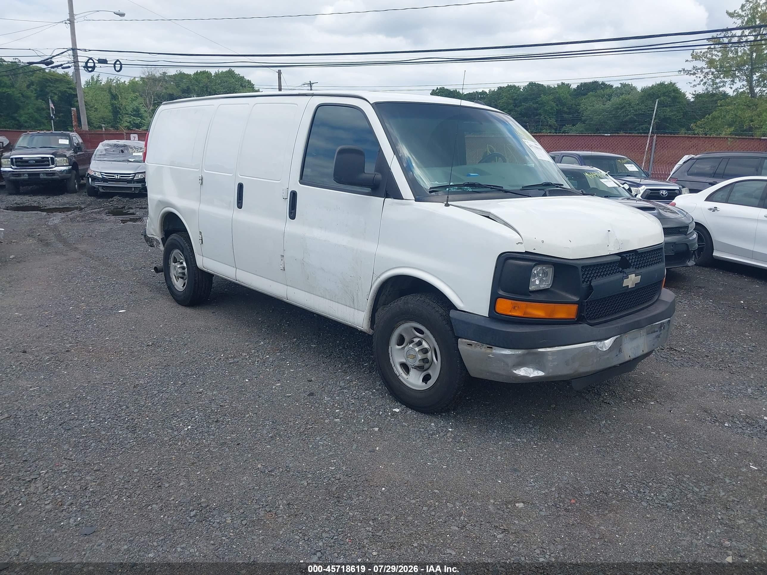 2013 Chevrolet Express 2500 Work Van White vin: 1GCWGFFA4D1167230