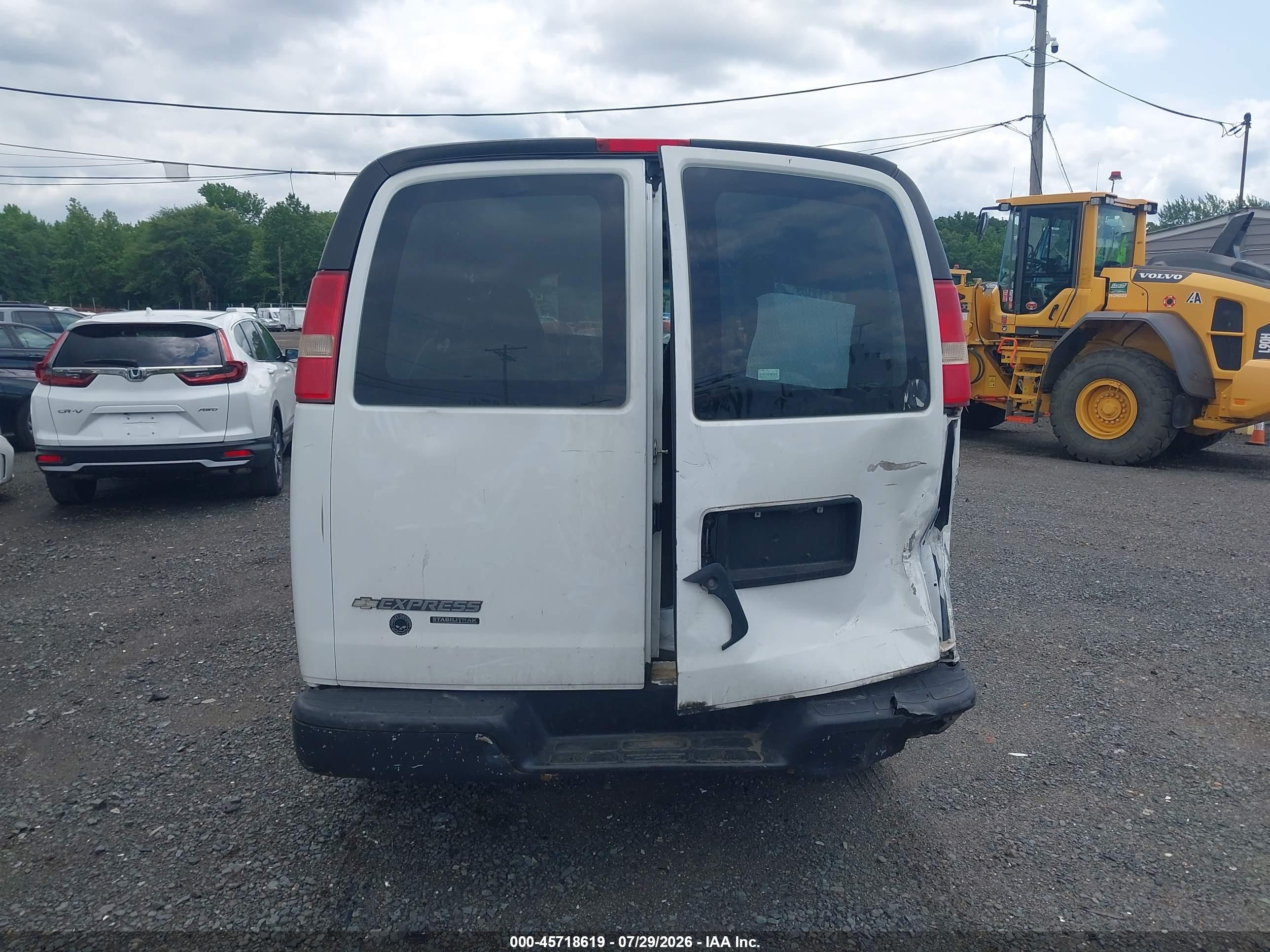 2013 Chevrolet Express 2500 Work Van White vin: 1GCWGFFA4D1167230