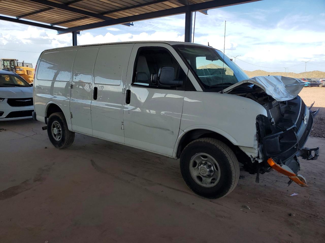 2014 Chevrolet Express G2500 White vin: 1GCWGFFA5E1190906