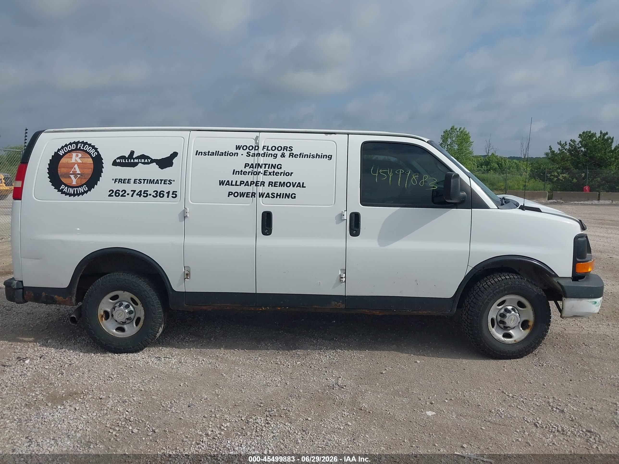 2012 Chevrolet Express 2500 Work Van White vin: 1GCWGFFA6C1140349