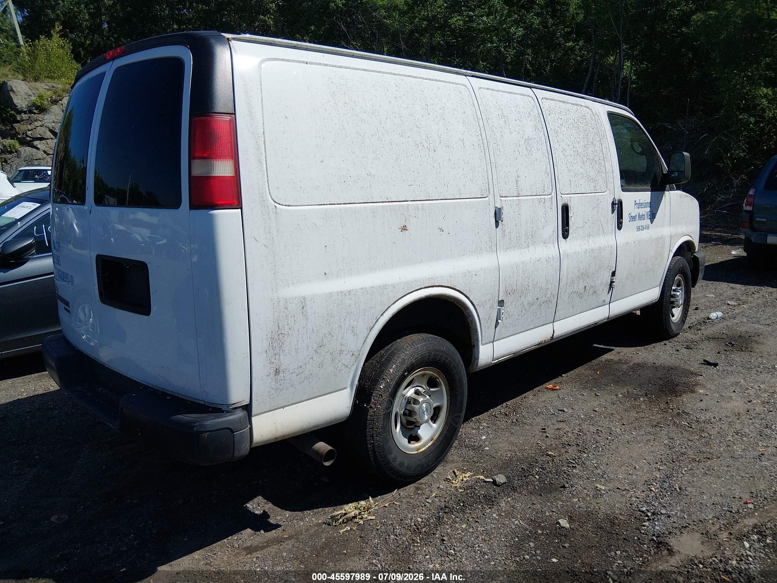 2015 Chevrolet Express 2500 Work Van White vin: 1GCWGFFF2F1103802