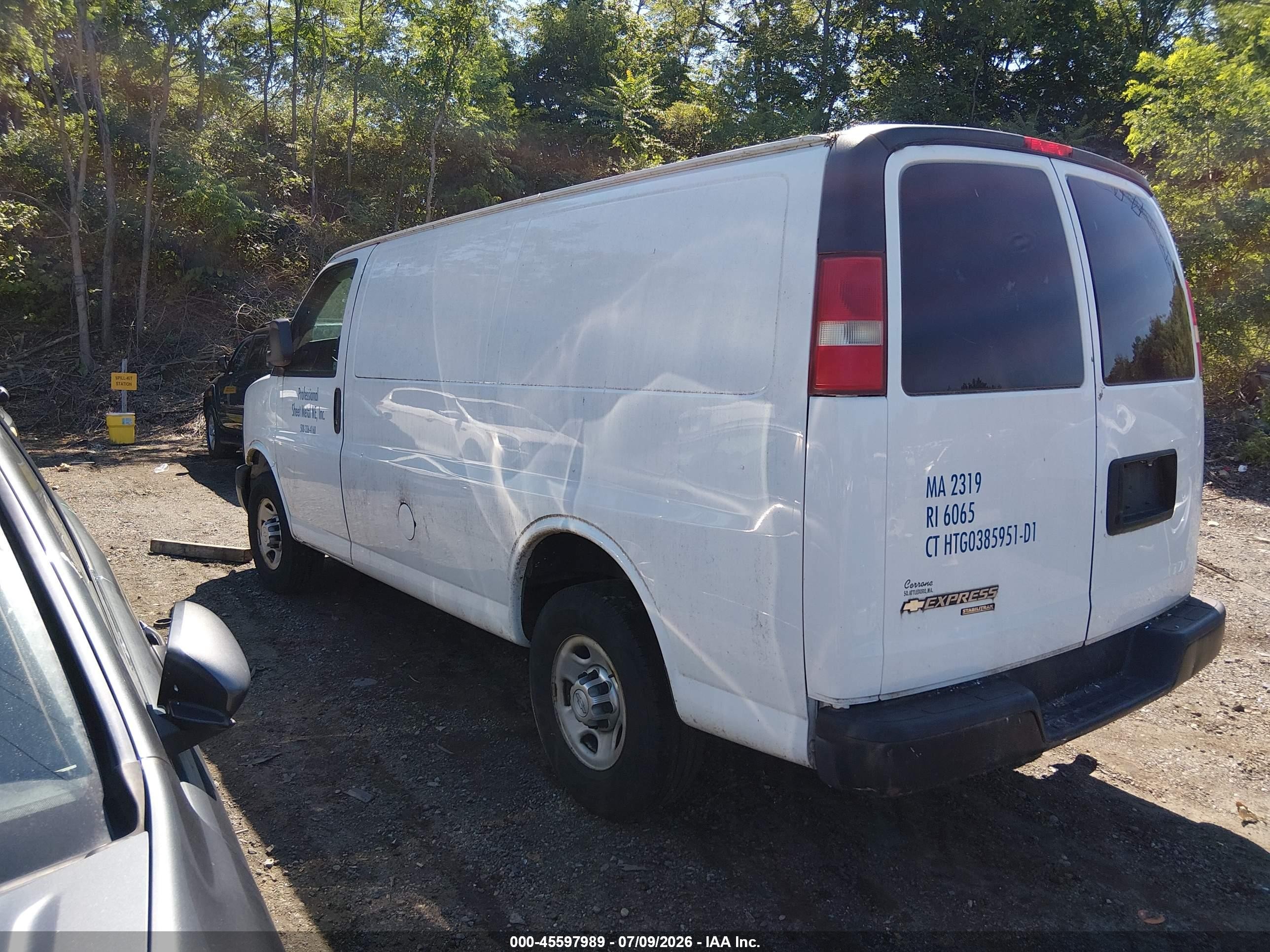 2015 Chevrolet Express 2500 Work Van White vin: 1GCWGFFF2F1103802