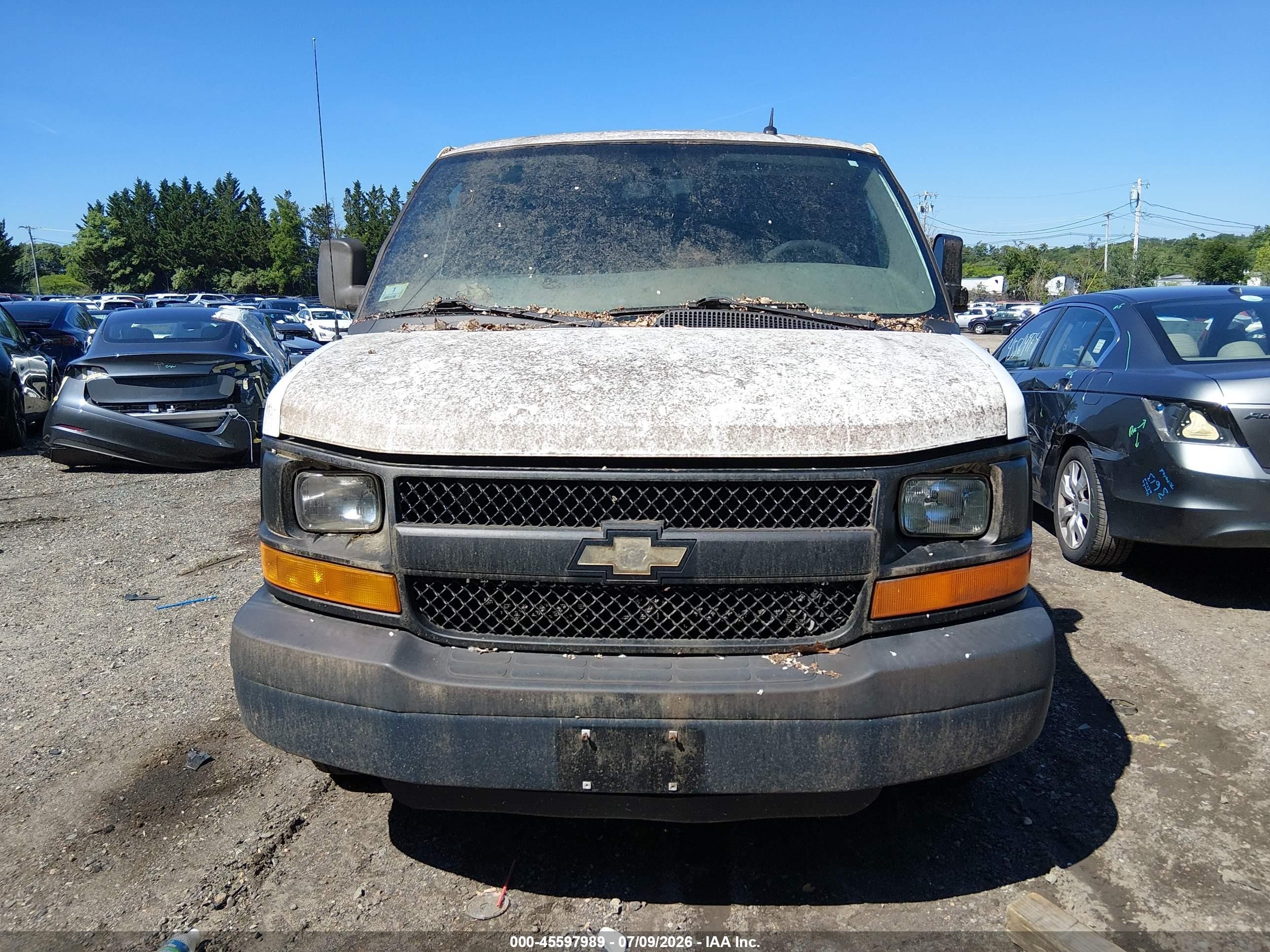 2015 Chevrolet Express 2500 Work Van White vin: 1GCWGFFF2F1103802