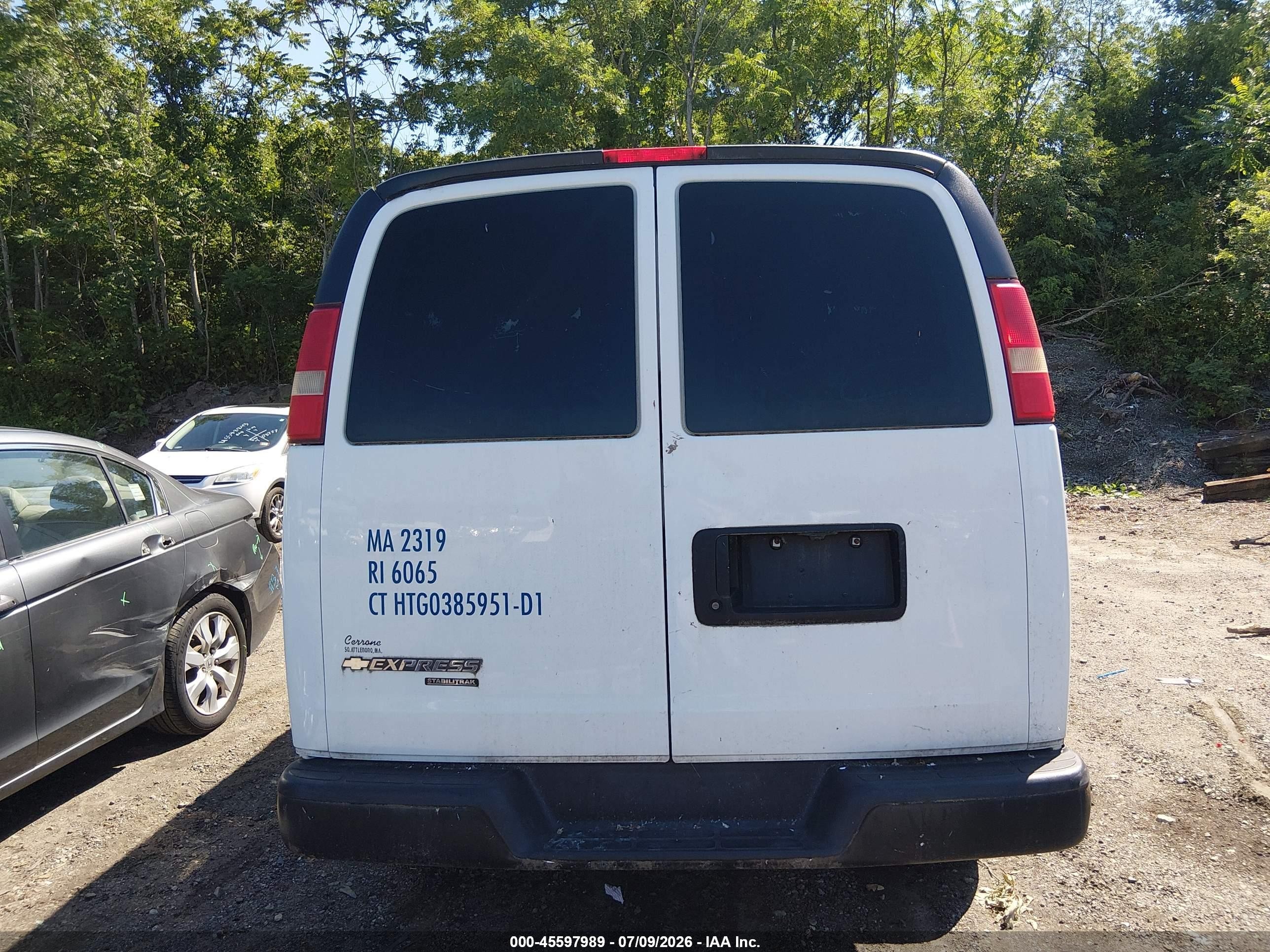 2015 Chevrolet Express 2500 Work Van White vin: 1GCWGFFF2F1103802
