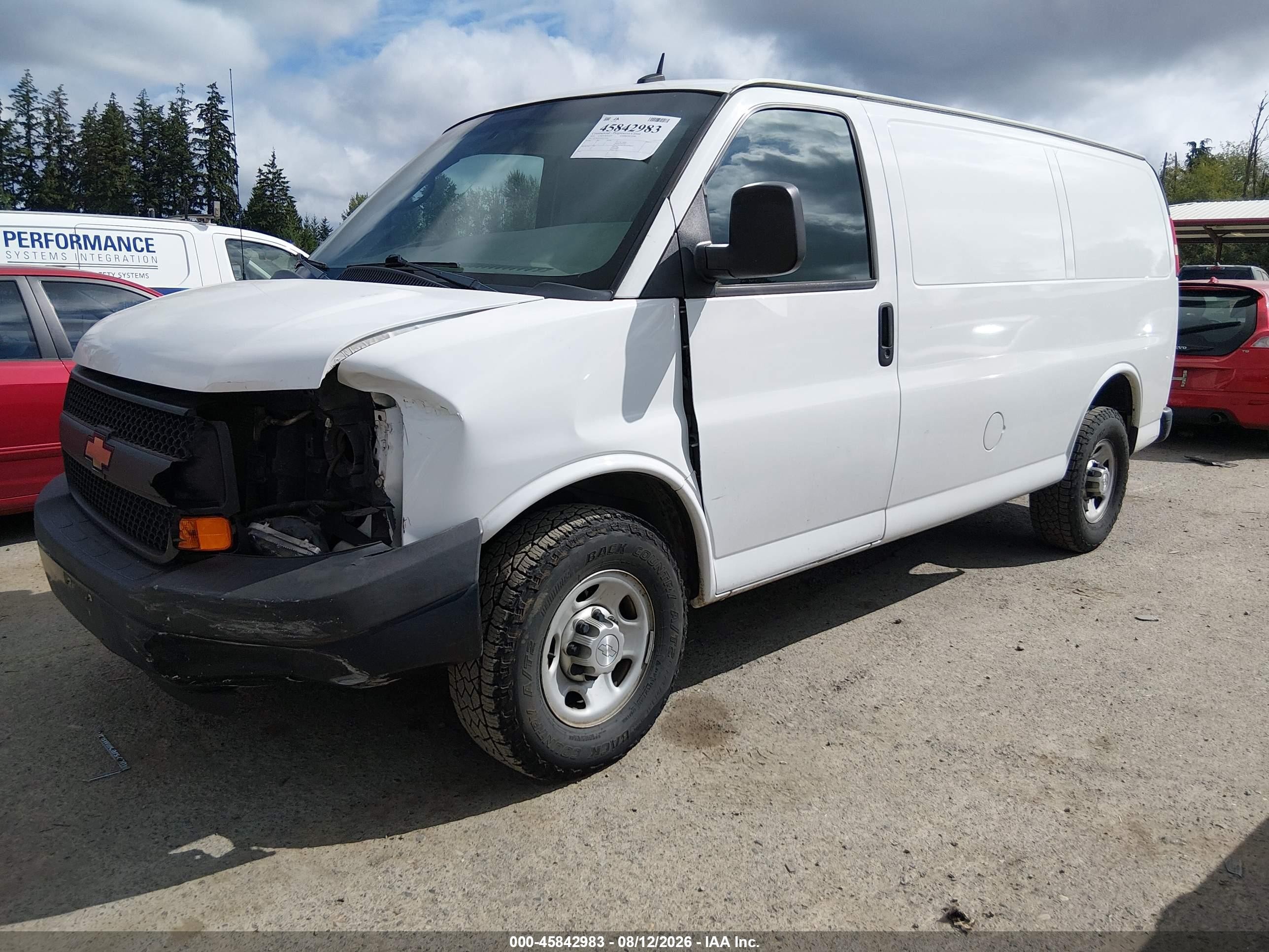 2015 Chevrolet Express 2500 Work Van Белый vin: 1GCWGFFF2F1172361