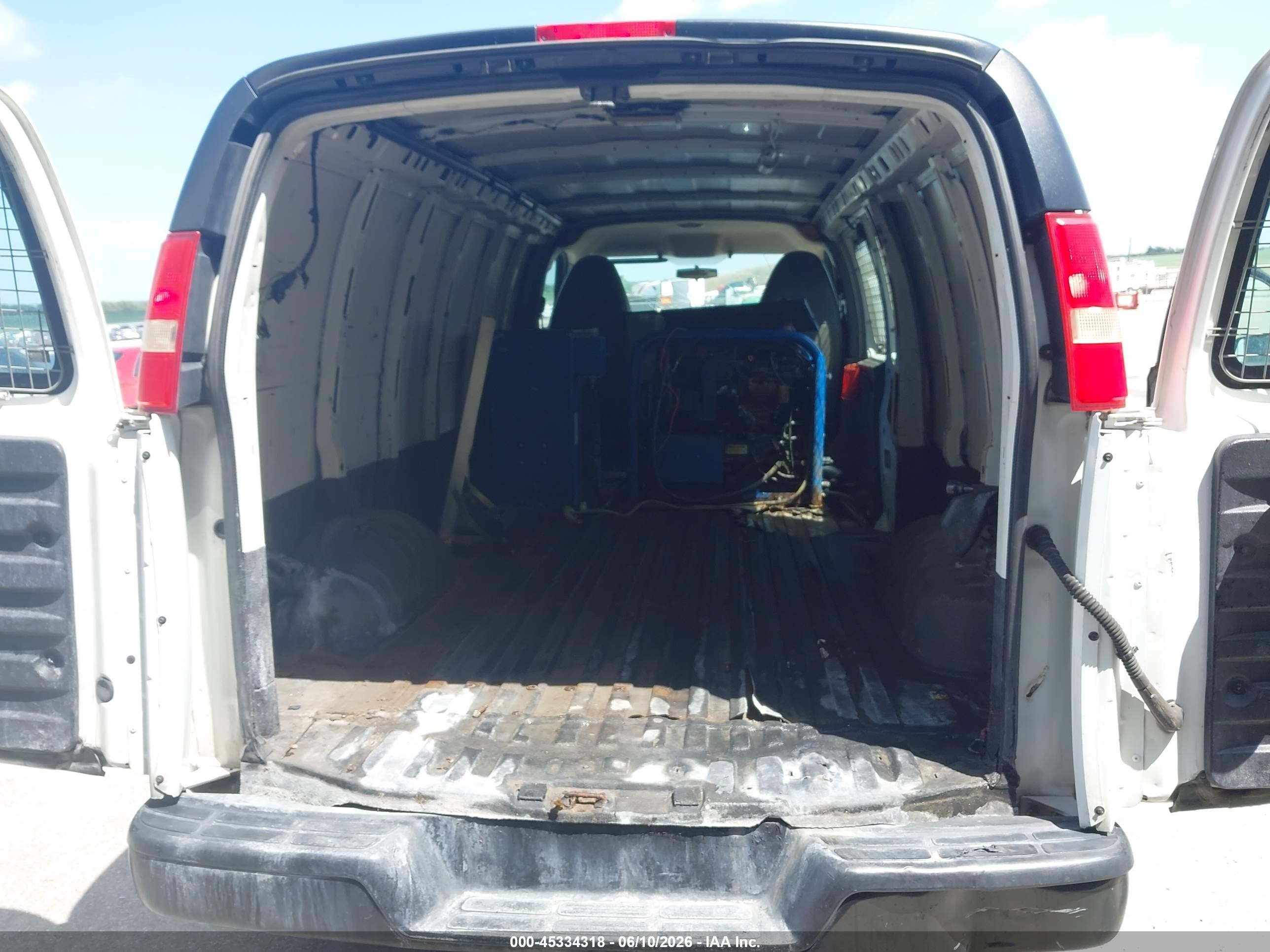 2012 Chevrolet Express 2500 Work Van White vin: 1GCWGGBA2C1165941