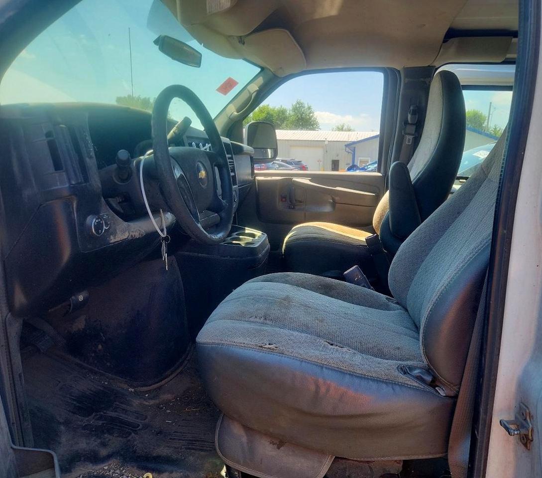 2013 Chevrolet Express G2500 White vin: 1GCWGGBAXD1115435