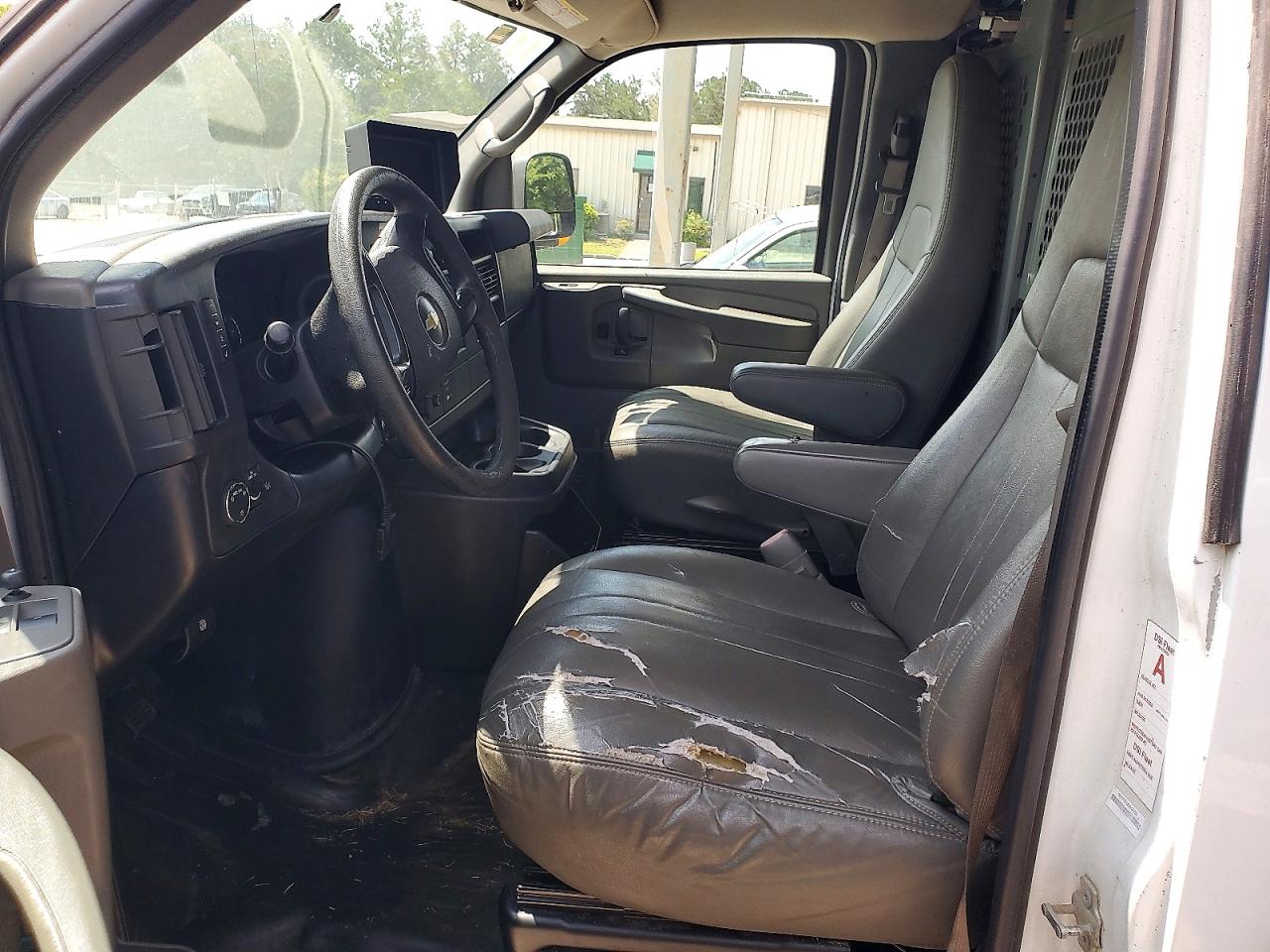 2012 Chevrolet Express G2500 White vin: 1GCWGGCA4C1156737