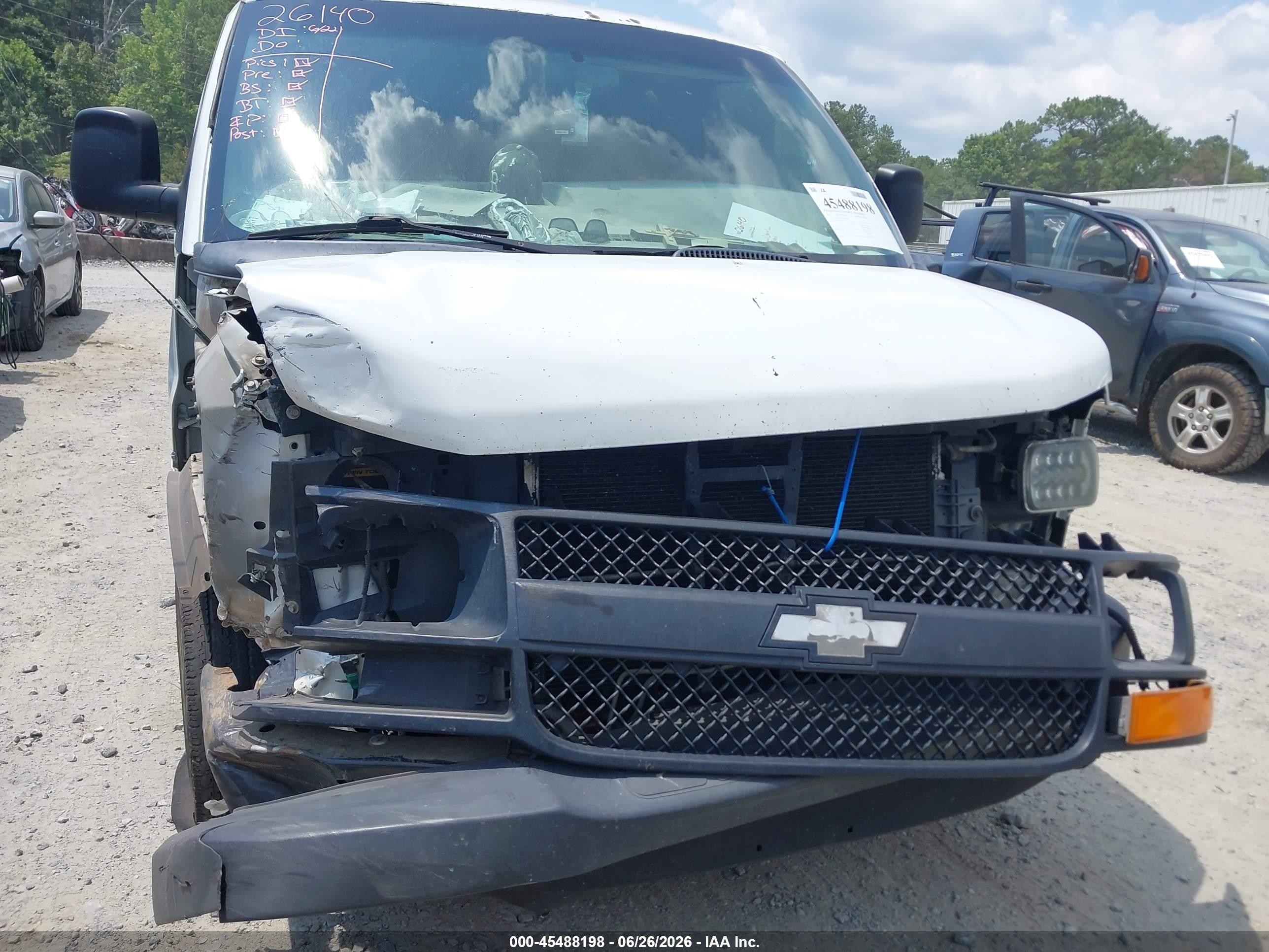 2011 Chevrolet Express 2500 Work Van White vin: 1GCWGGCA6B1136780