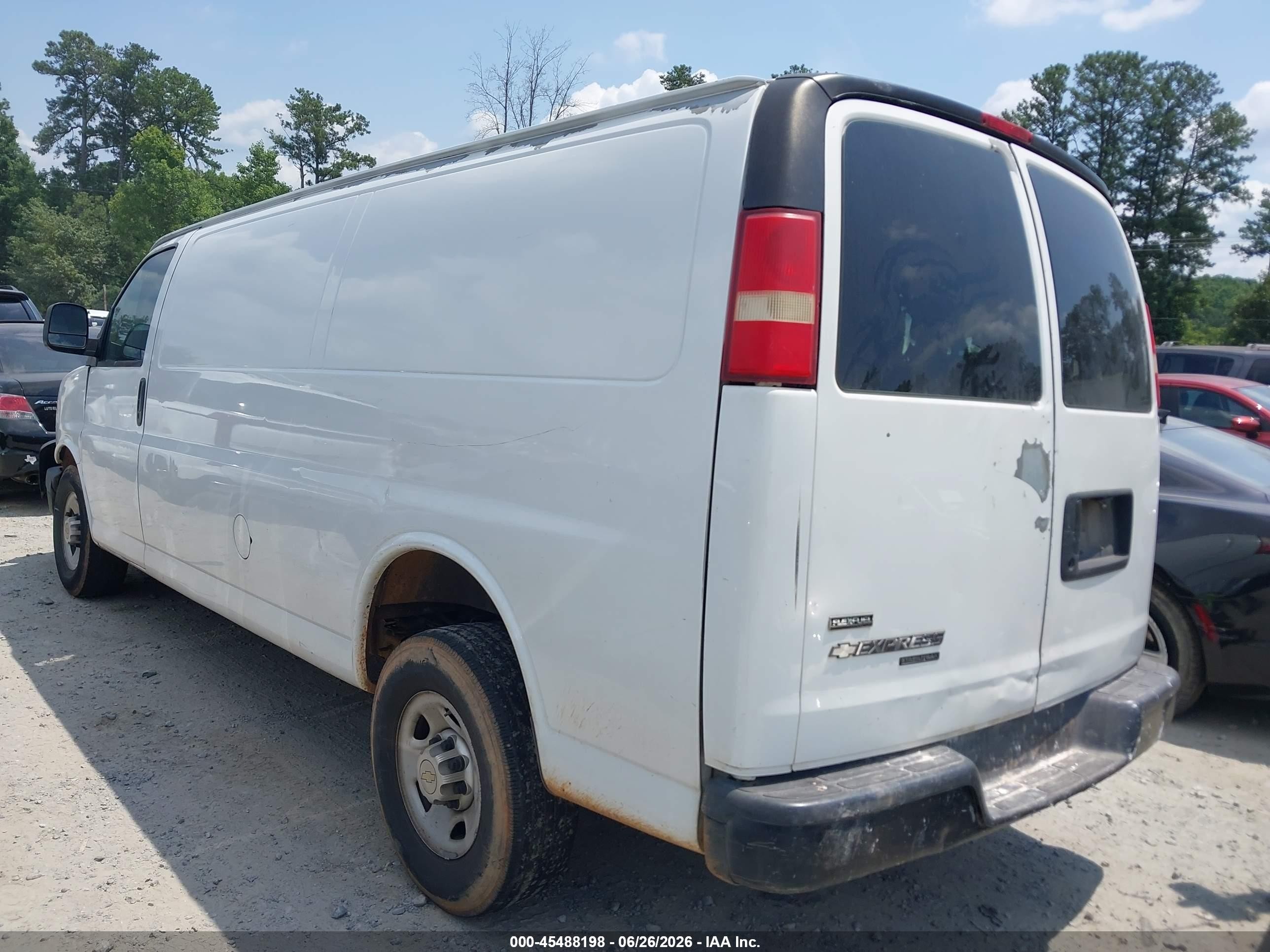 2011 Chevrolet Express 2500 Work Van White vin: 1GCWGGCA6B1136780