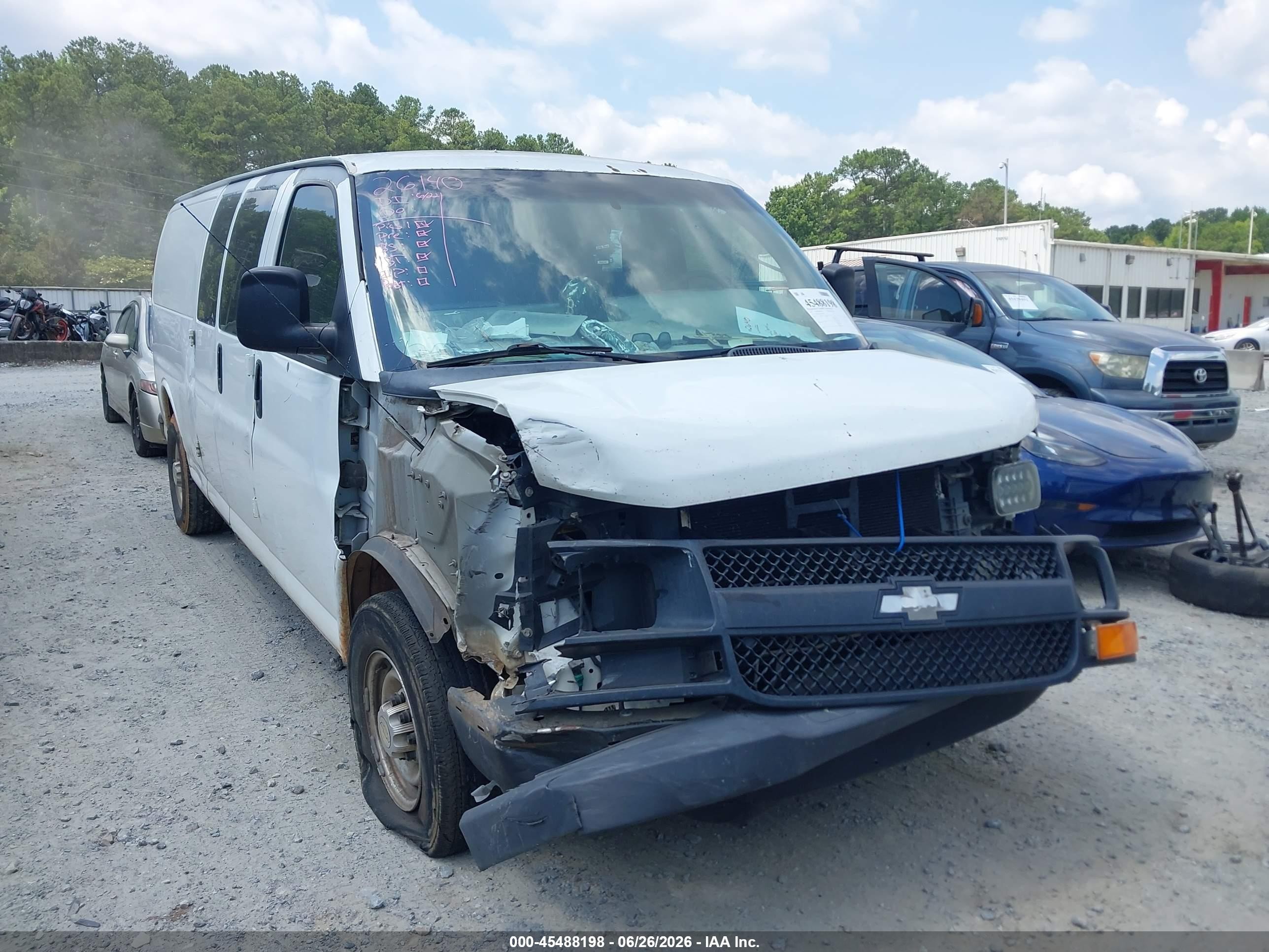 2011 Chevrolet Express 2500 Work Van White vin: 1GCWGGCA6B1136780