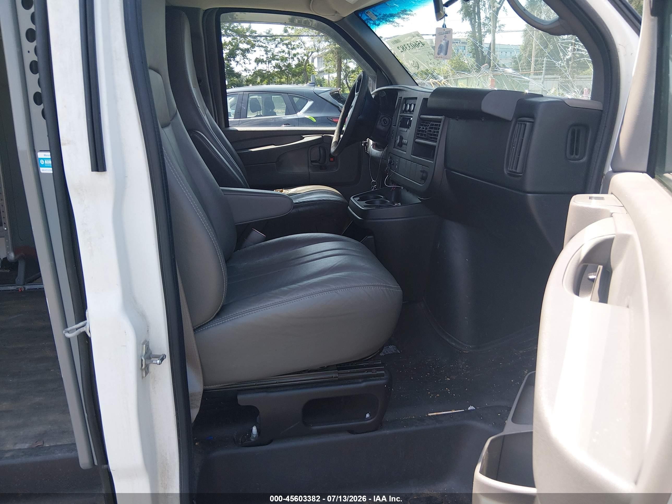 2014 Chevrolet Express 2500 Work Van White vin: 1GCWGGCA7E1133486
