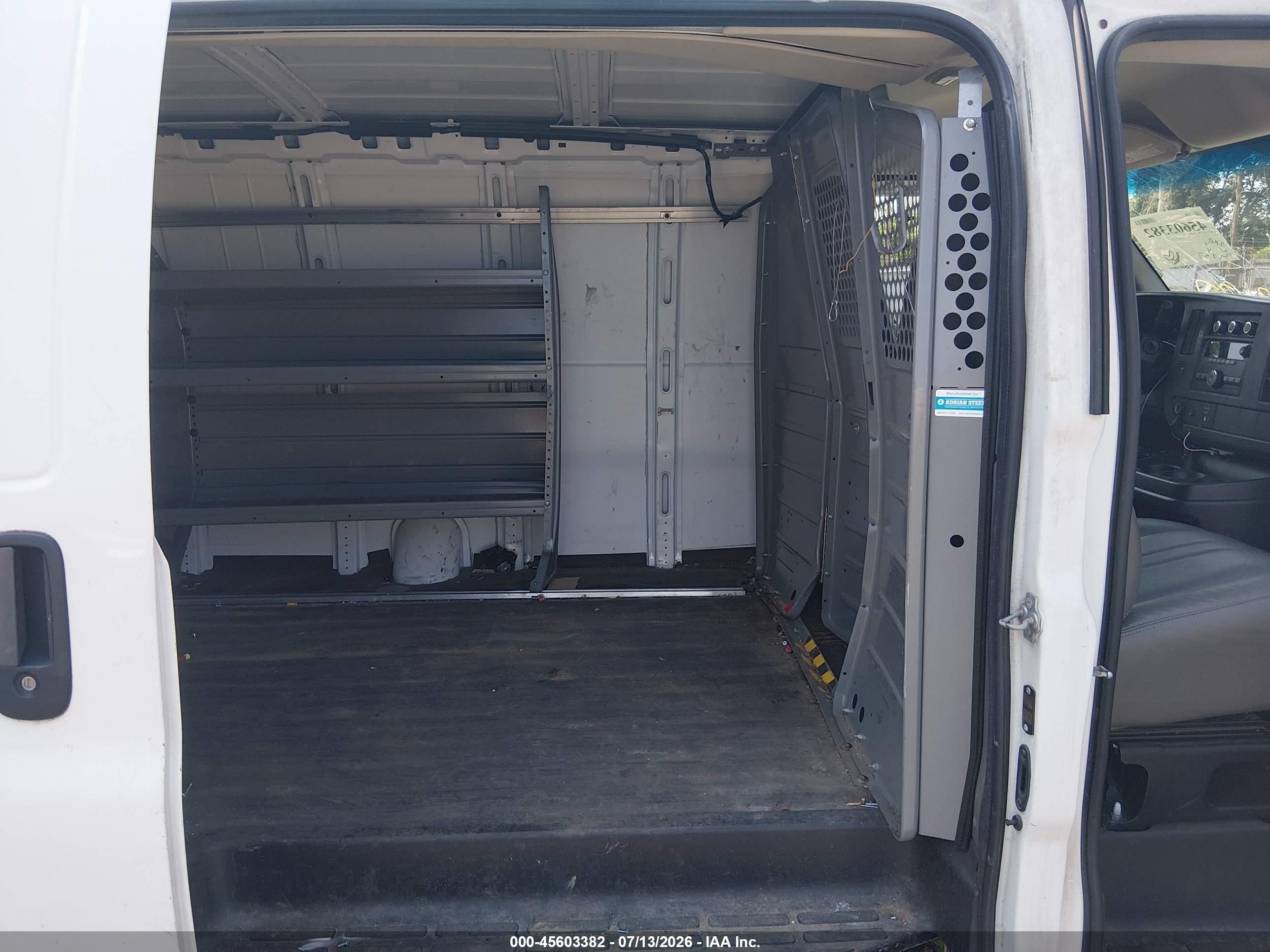 2014 Chevrolet Express 2500 Work Van White vin: 1GCWGGCA7E1133486