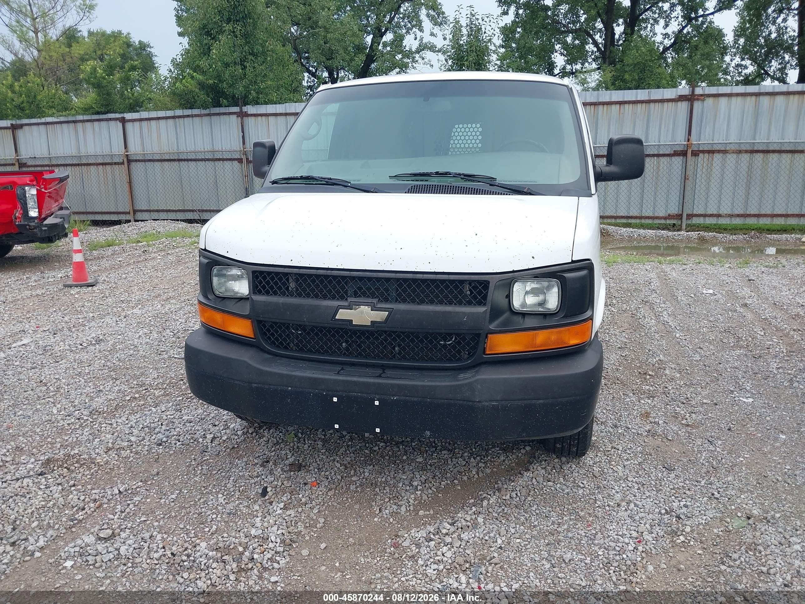 2014 Chevrolet Express 2500 Work Van White vin: 1GCWGGCAXE1212036