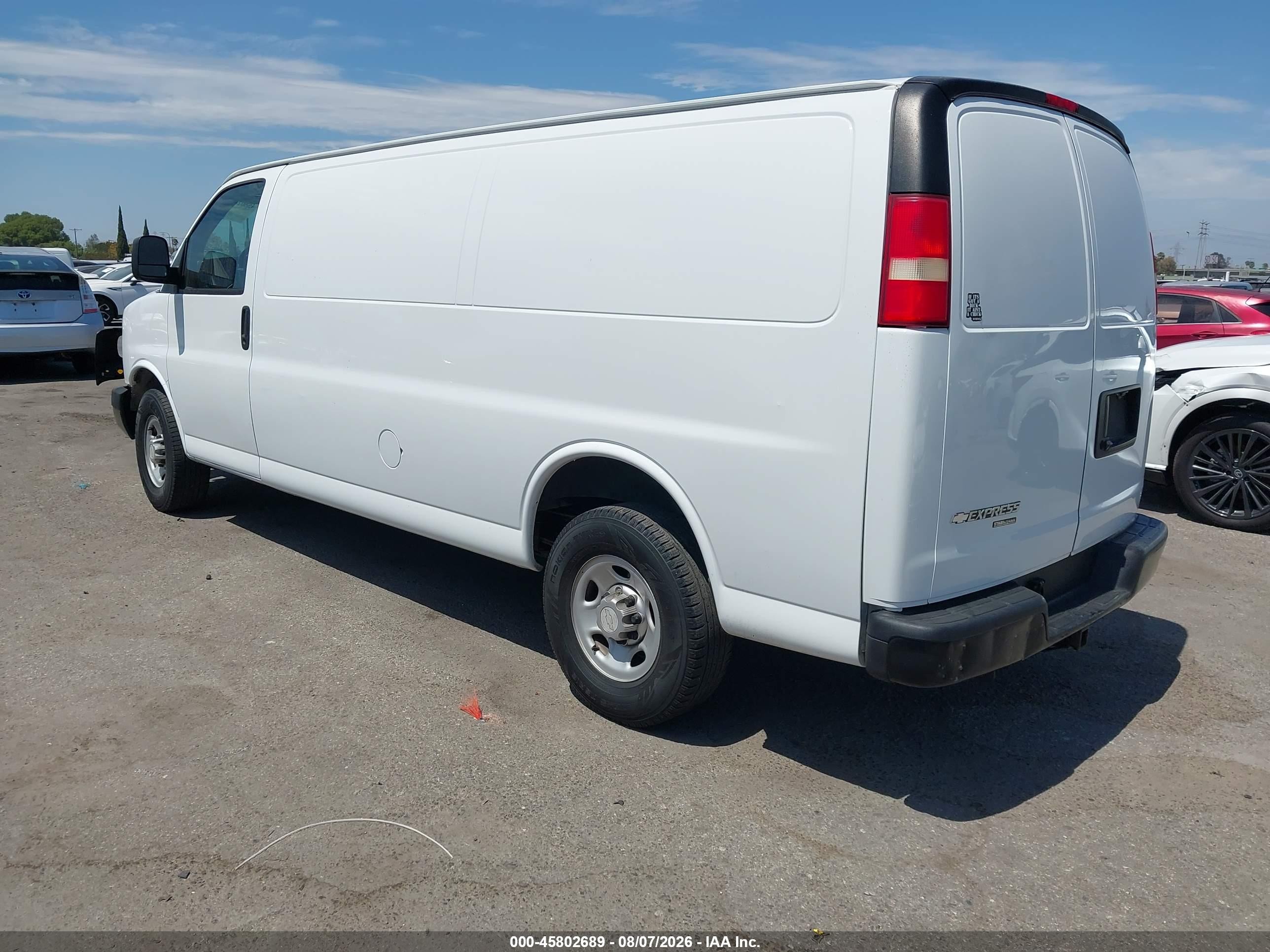 2015 Chevrolet Express 2500 Work Van White vin: 1GCWGGCG3F1220632