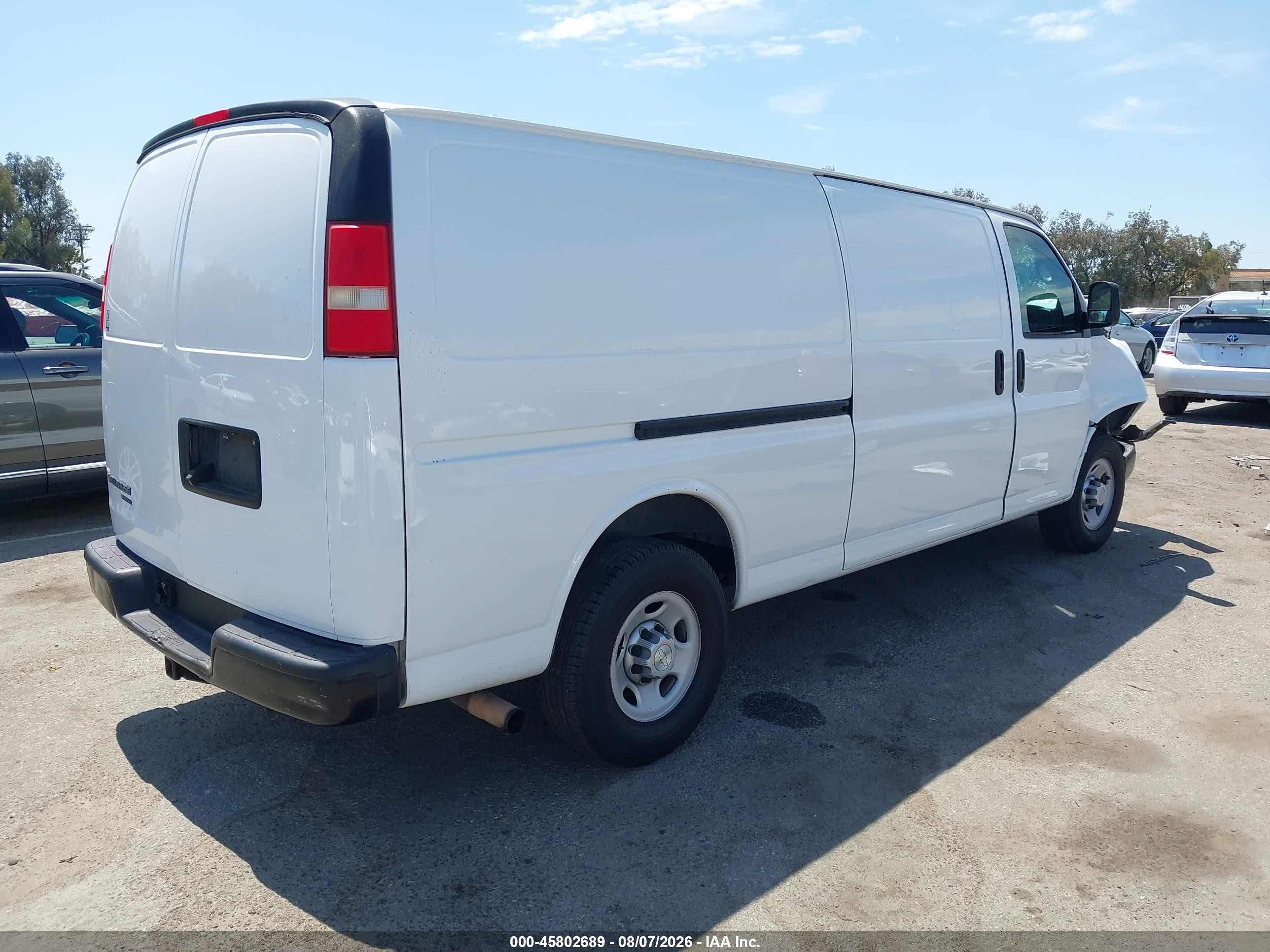 2015 Chevrolet Express 2500 Work Van White vin: 1GCWGGCG3F1220632