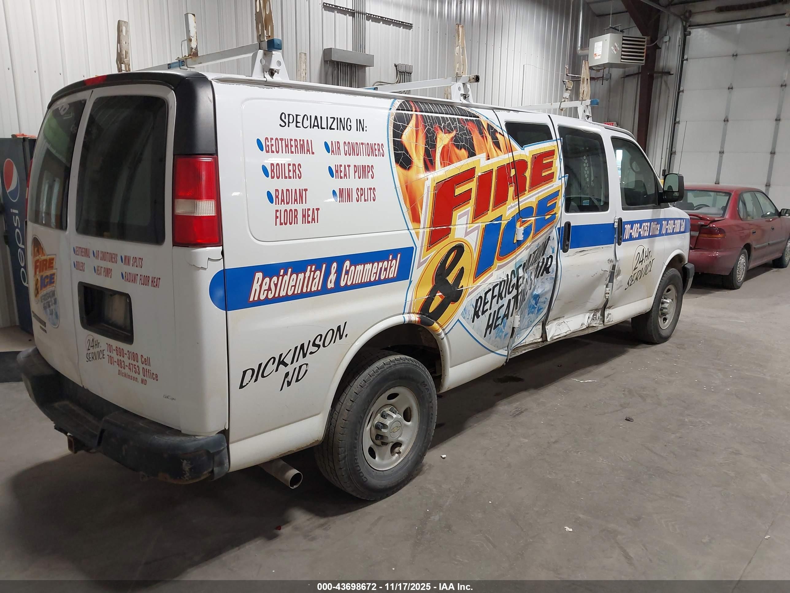2013 Chevrolet Express 2500 Work Van White vin: 1GCWGGCGXD1123442