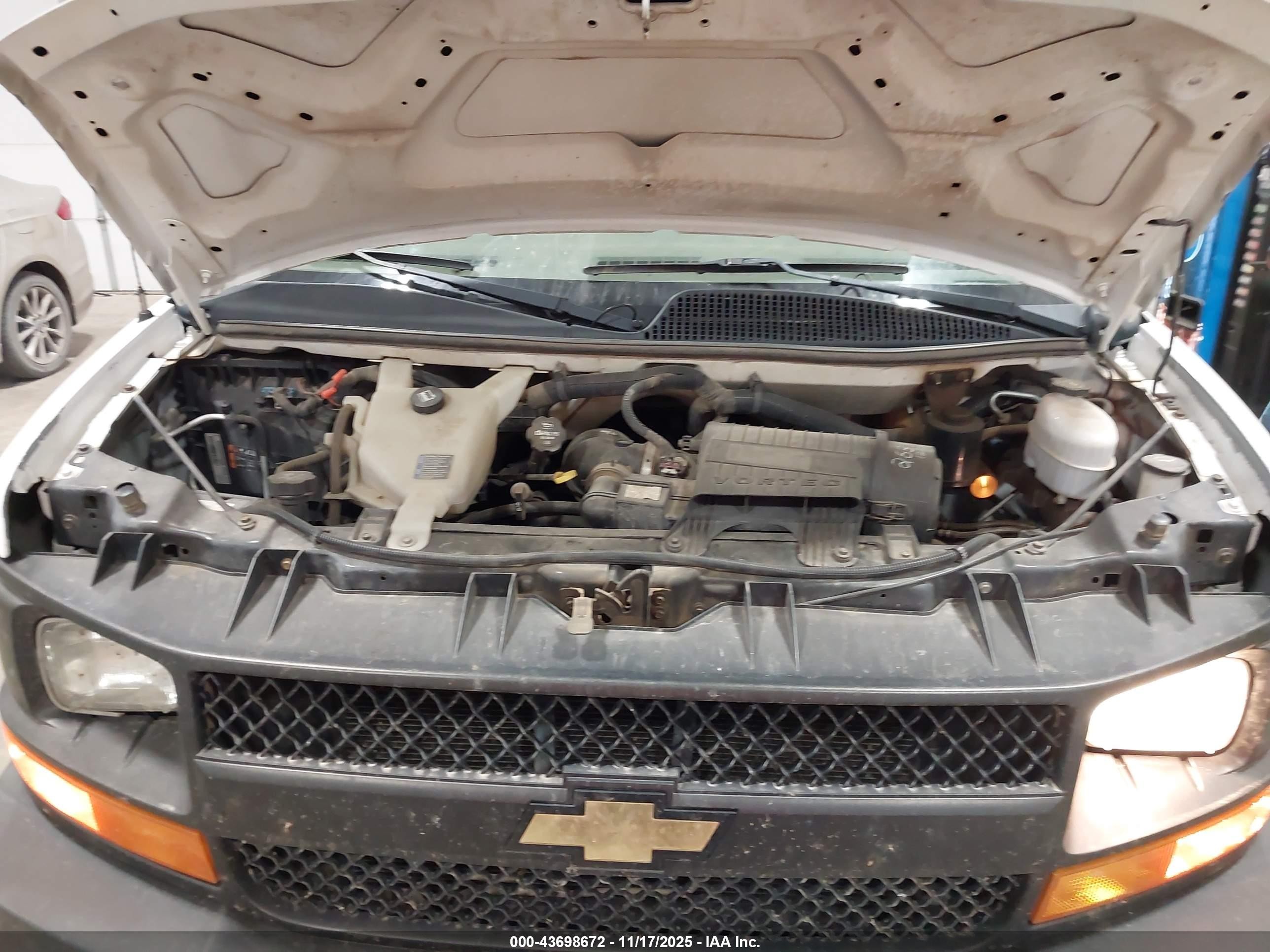 2013 Chevrolet Express 2500 Work Van White vin: 1GCWGGCGXD1123442