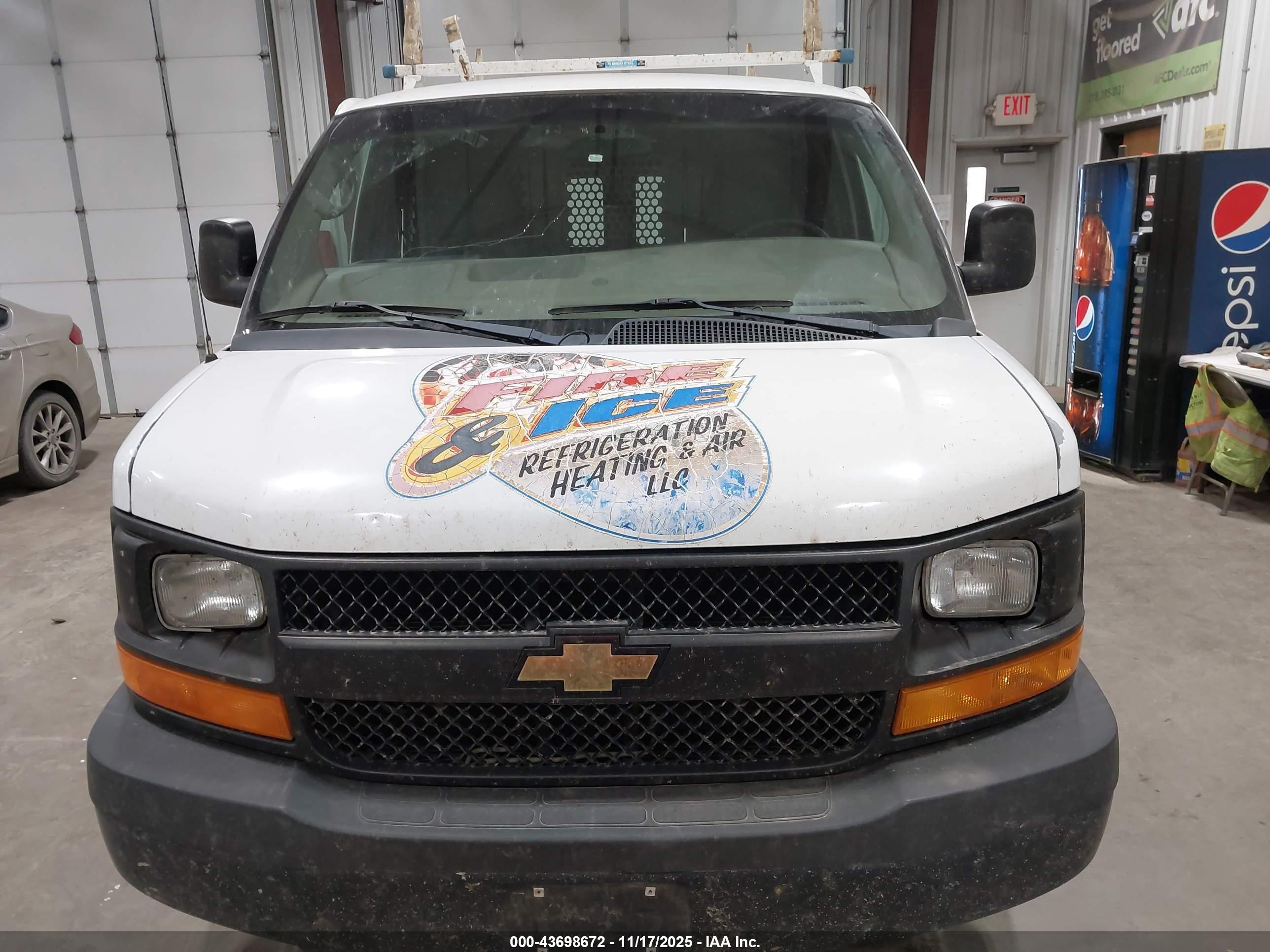 2013 Chevrolet Express 2500 Work Van White vin: 1GCWGGCGXD1123442