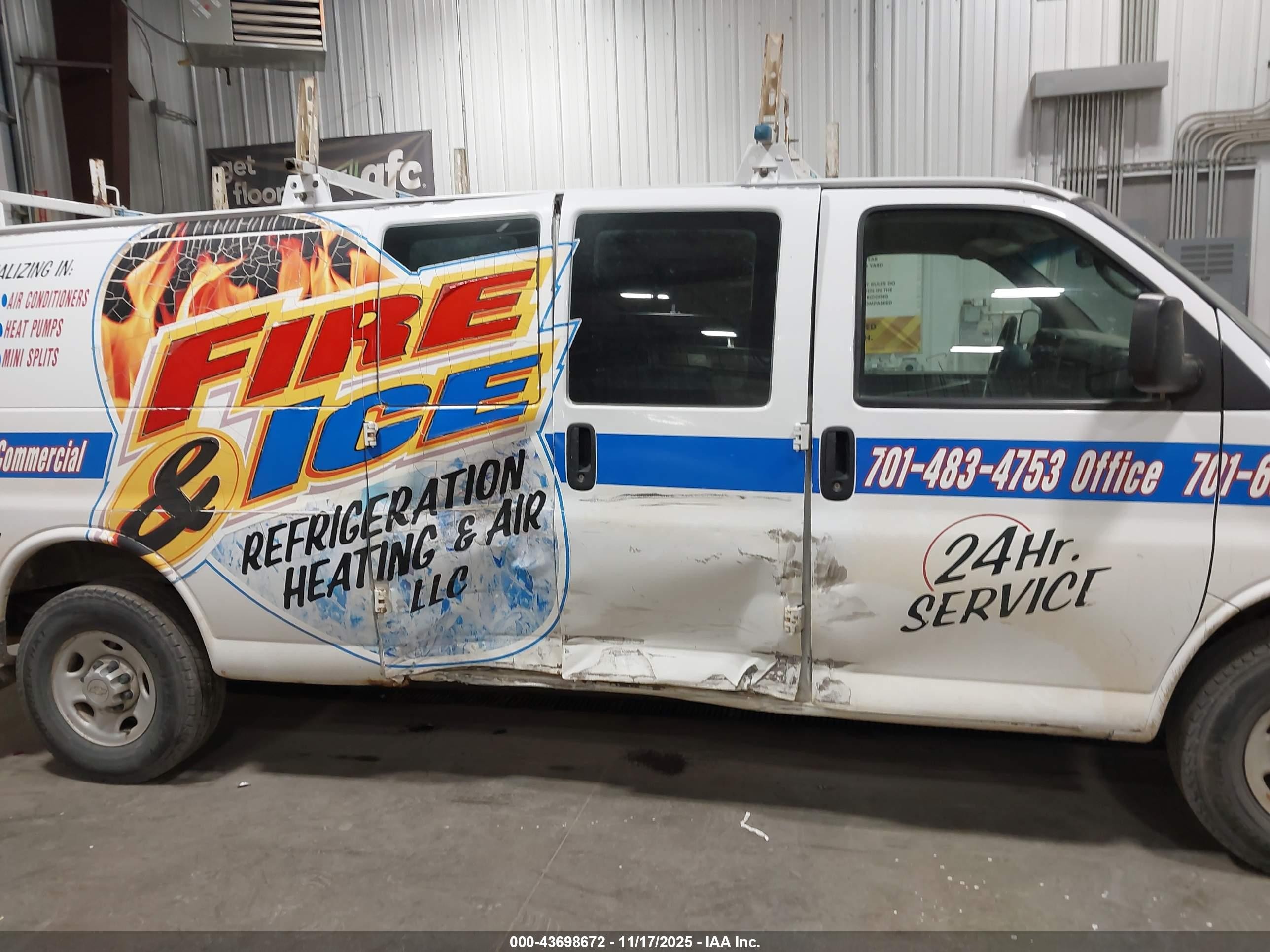 2013 Chevrolet Express 2500 Work Van White vin: 1GCWGGCGXD1123442