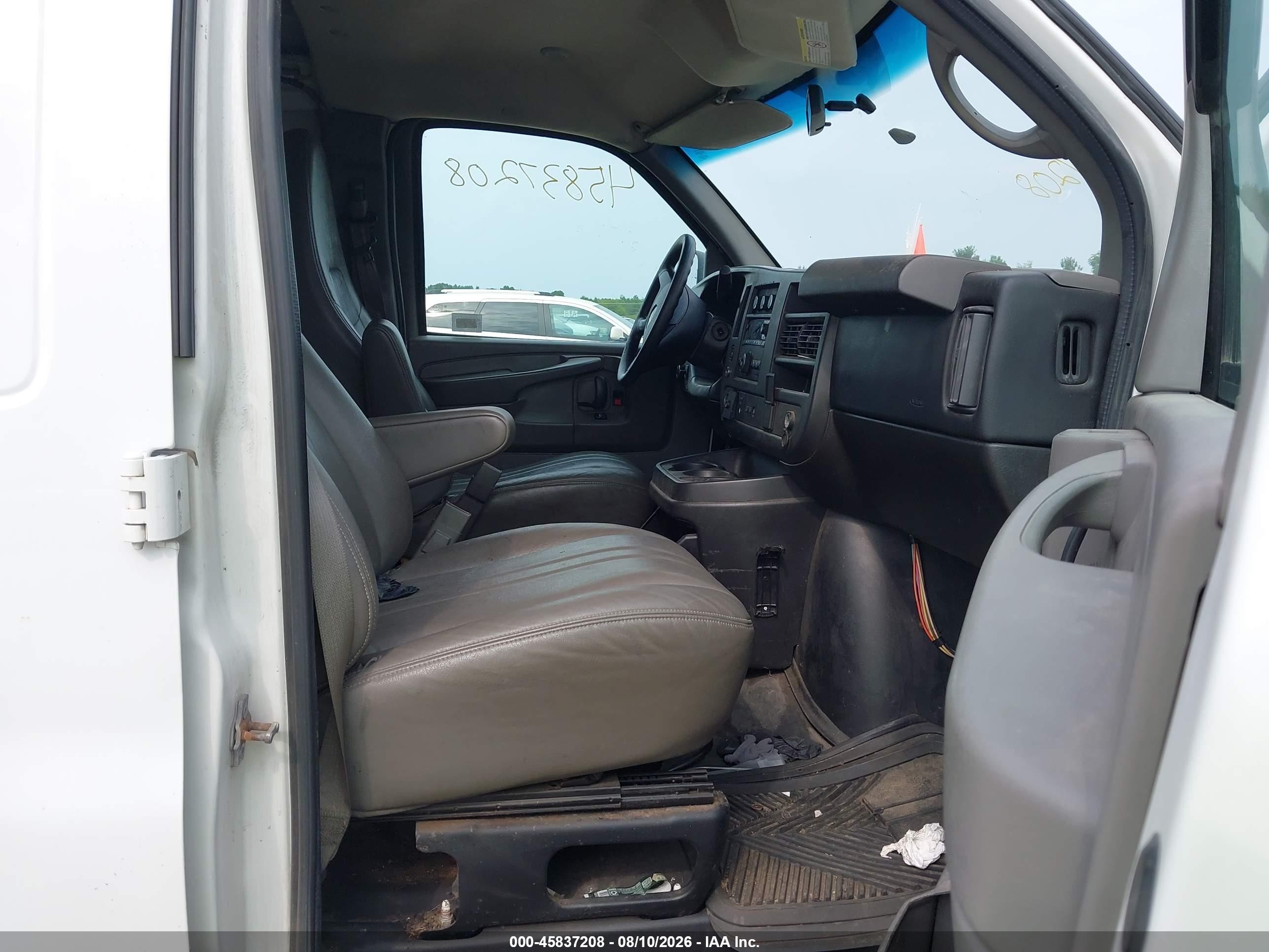 2015 Chevrolet Express 2500 Work Van White vin: 1GCWGGFF5F1103363