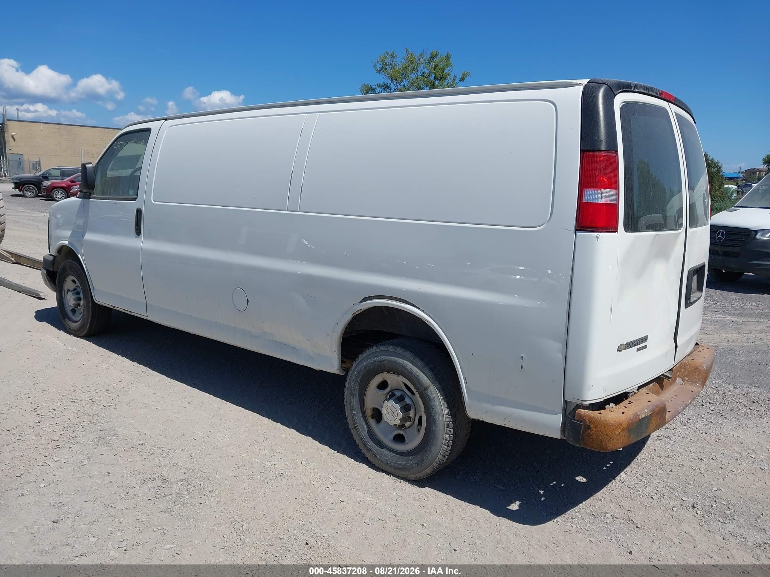 2015 Chevrolet Express 2500 Work Van White vin: 1GCWGGFF5F1103363