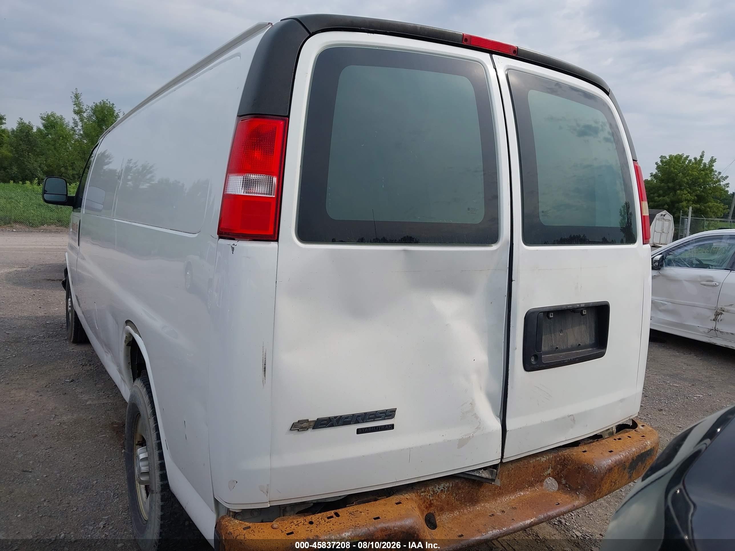 2015 Chevrolet Express 2500 Work Van White vin: 1GCWGGFF5F1103363