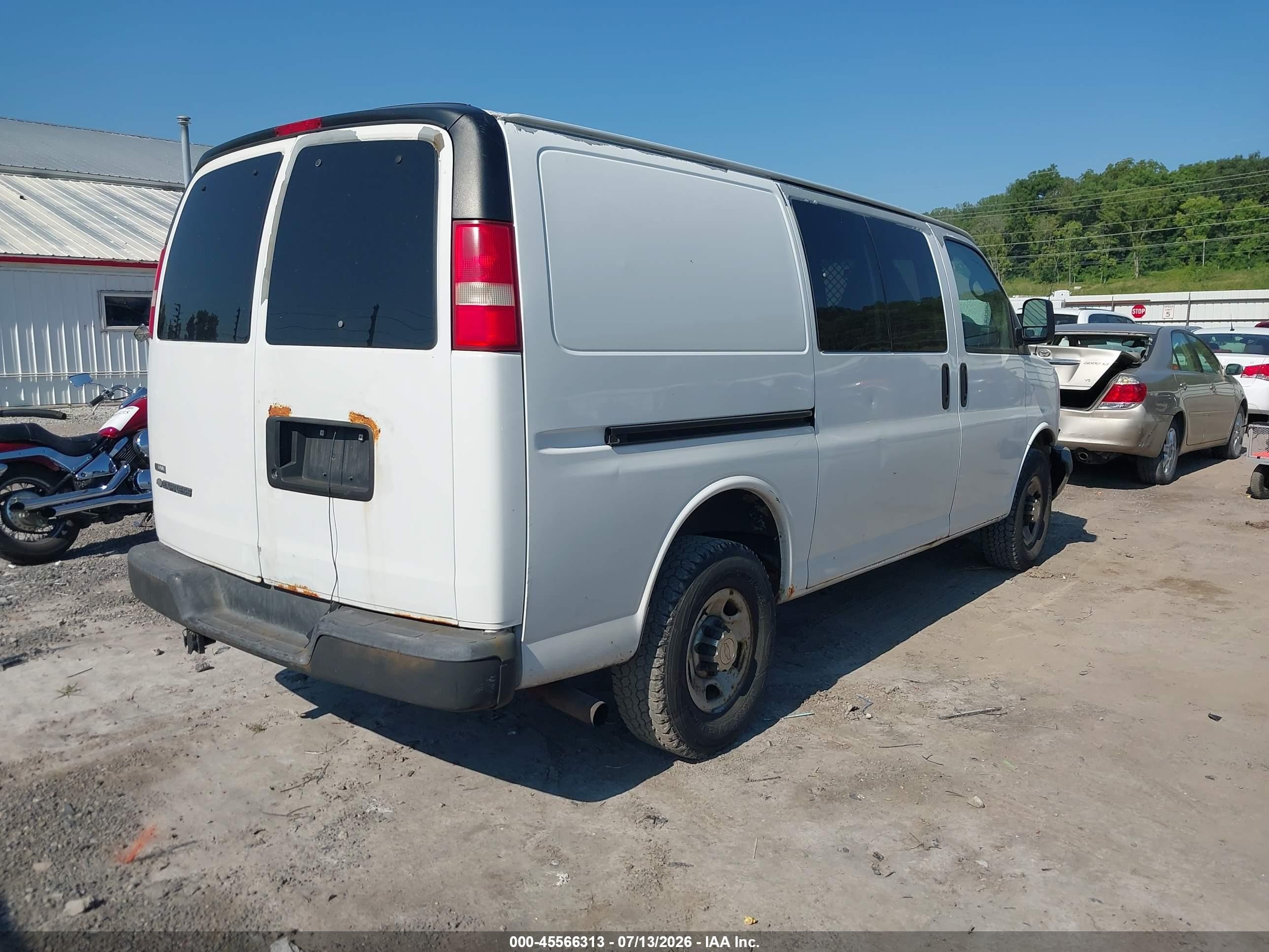 2010 Chevrolet Express 2500 Work Van White vin: 1GCZGFBA3A1109432