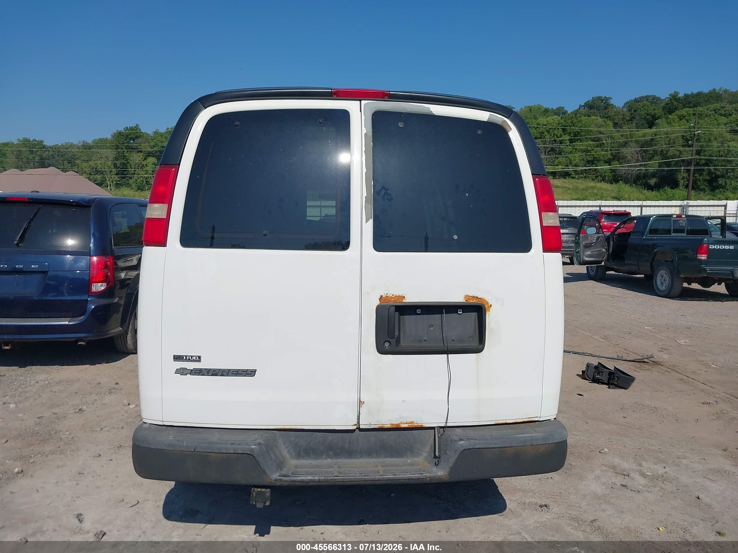 2010 Chevrolet Express 2500 Work Van White vin: 1GCZGFBA3A1109432