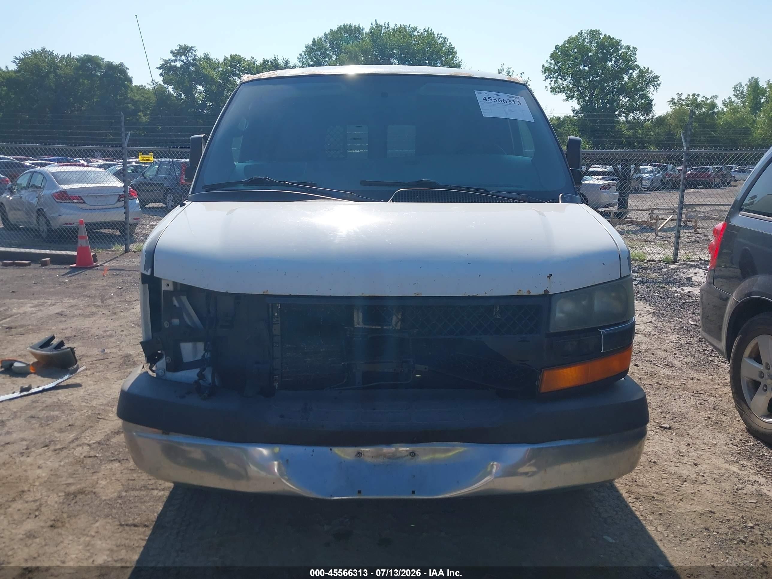 2010 Chevrolet Express 2500 Work Van White vin: 1GCZGFBA3A1109432