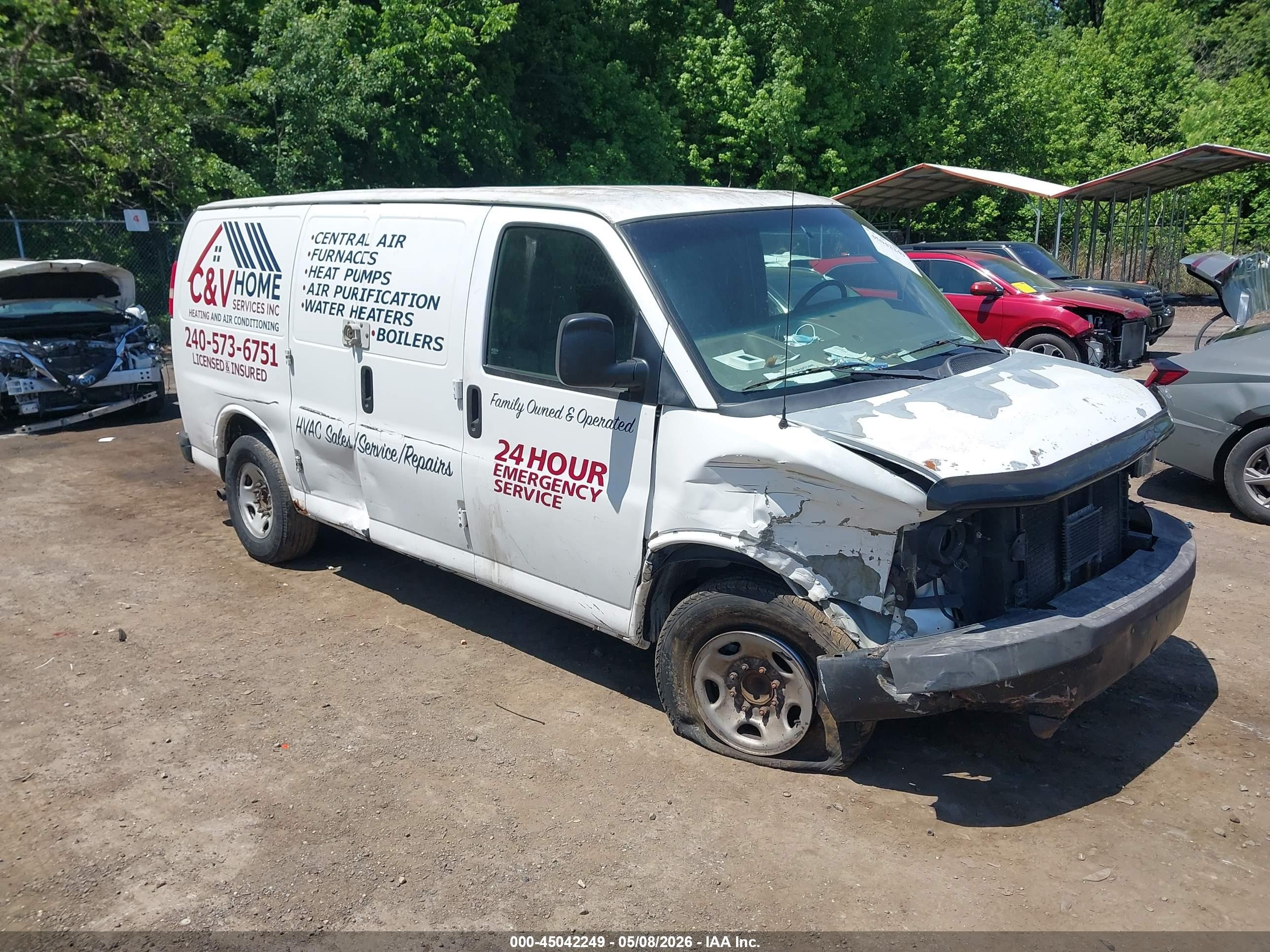 2010 Chevrolet Express 2500 Work Van White vin: 1GCZGFBA3A1112282
