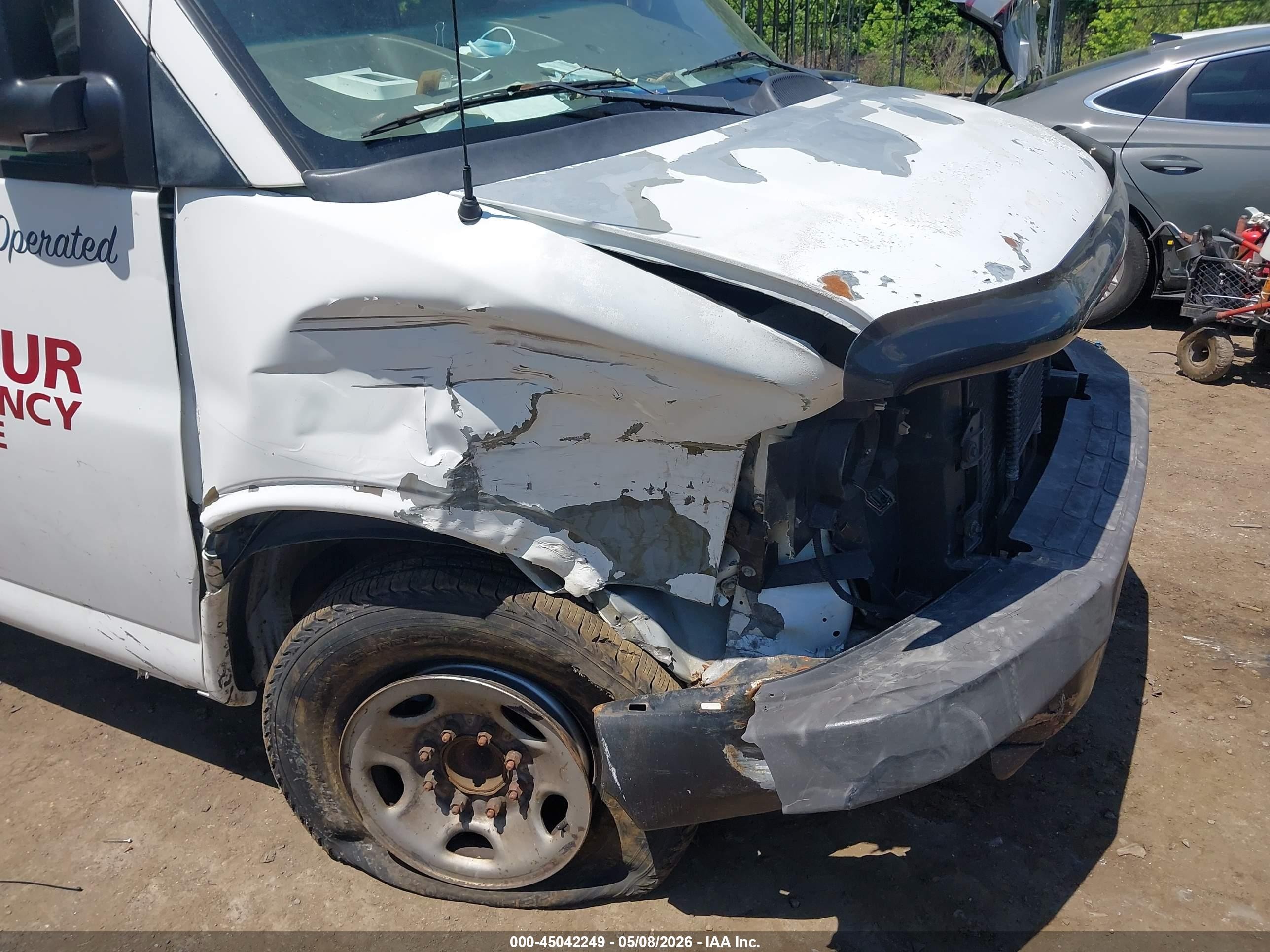 2010 Chevrolet Express 2500 Work Van White vin: 1GCZGFBA3A1112282