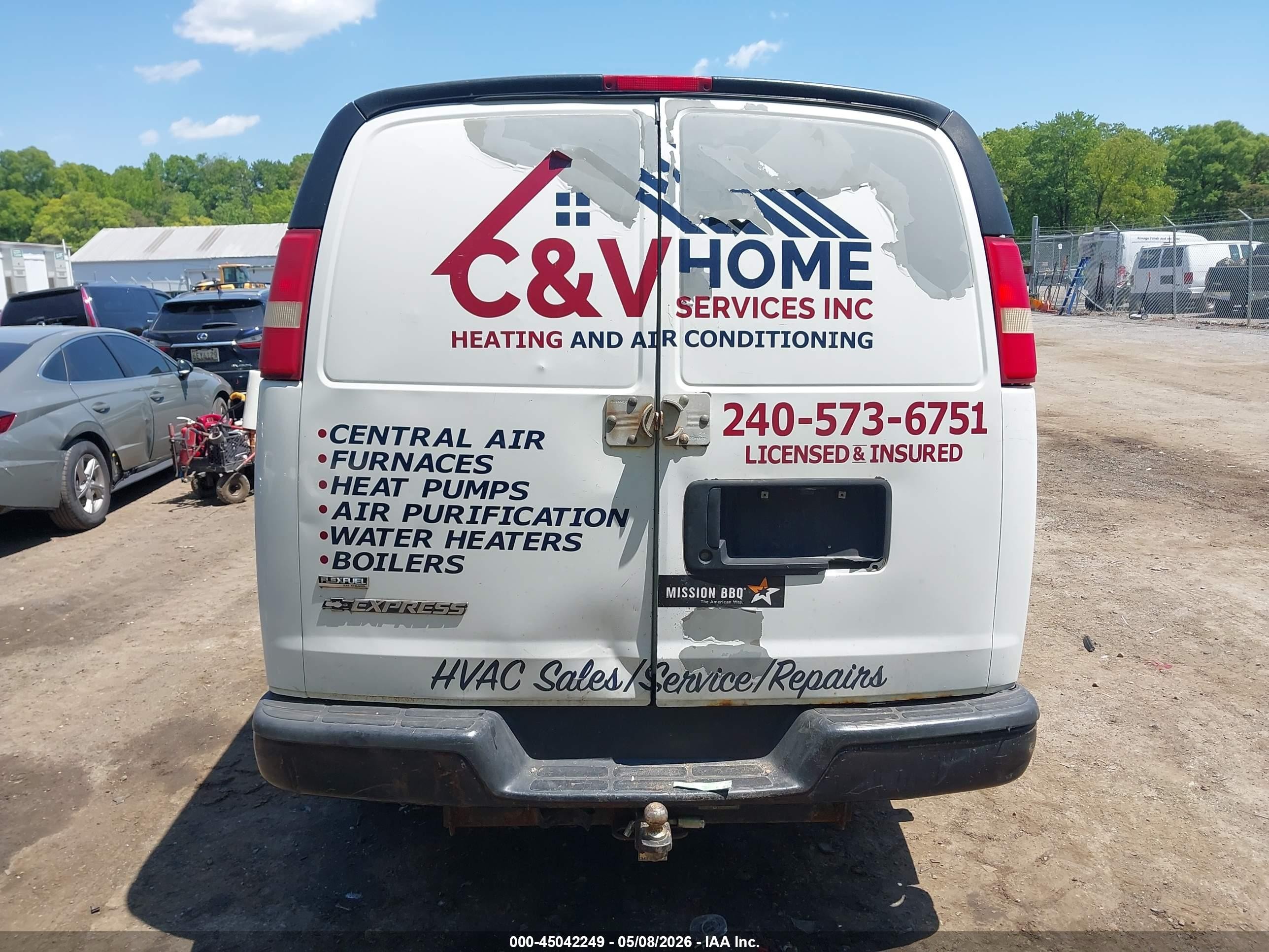 2010 Chevrolet Express 2500 Work Van White vin: 1GCZGFBA3A1112282