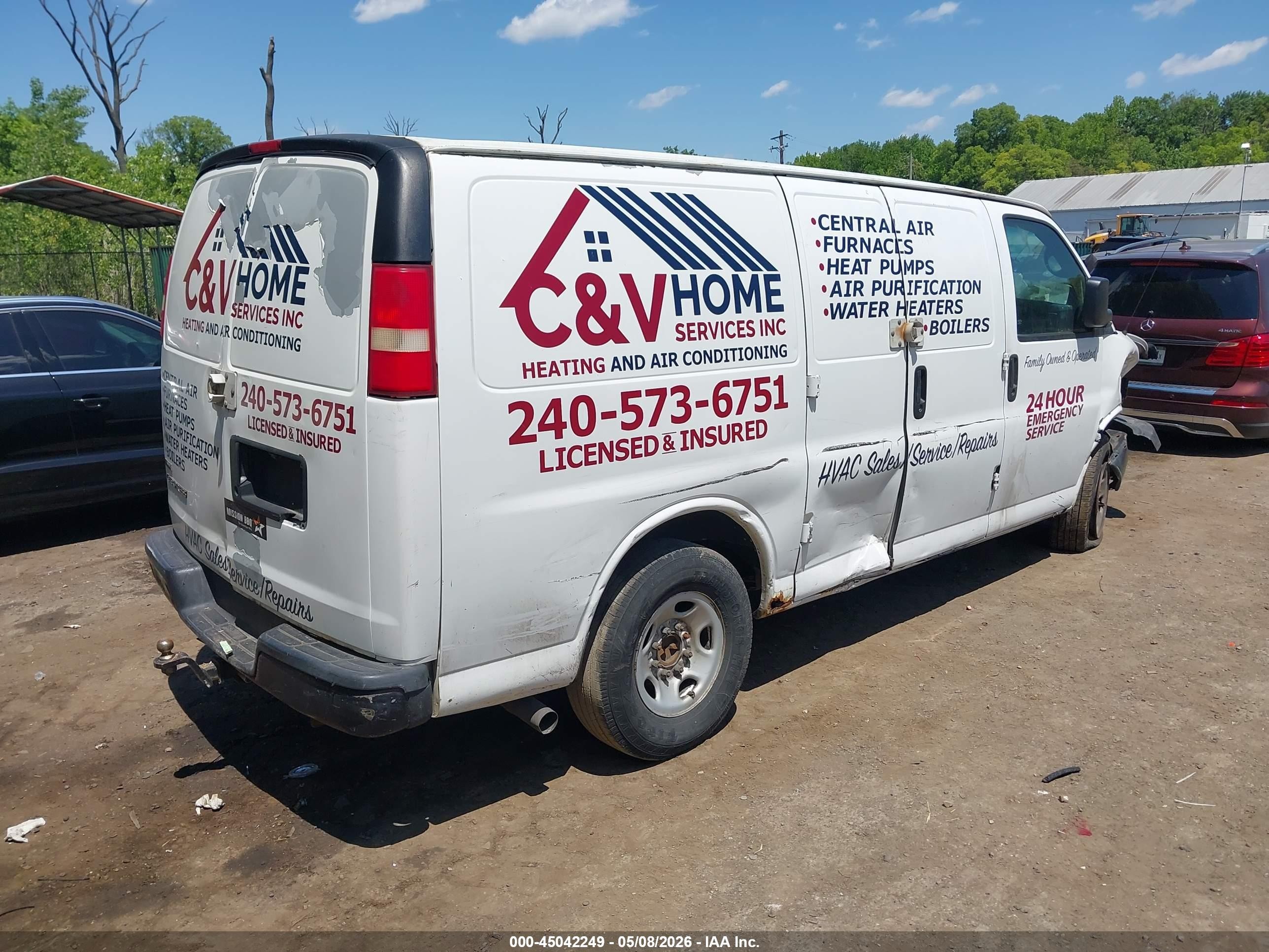 2010 Chevrolet Express 2500 Work Van White vin: 1GCZGFBA3A1112282