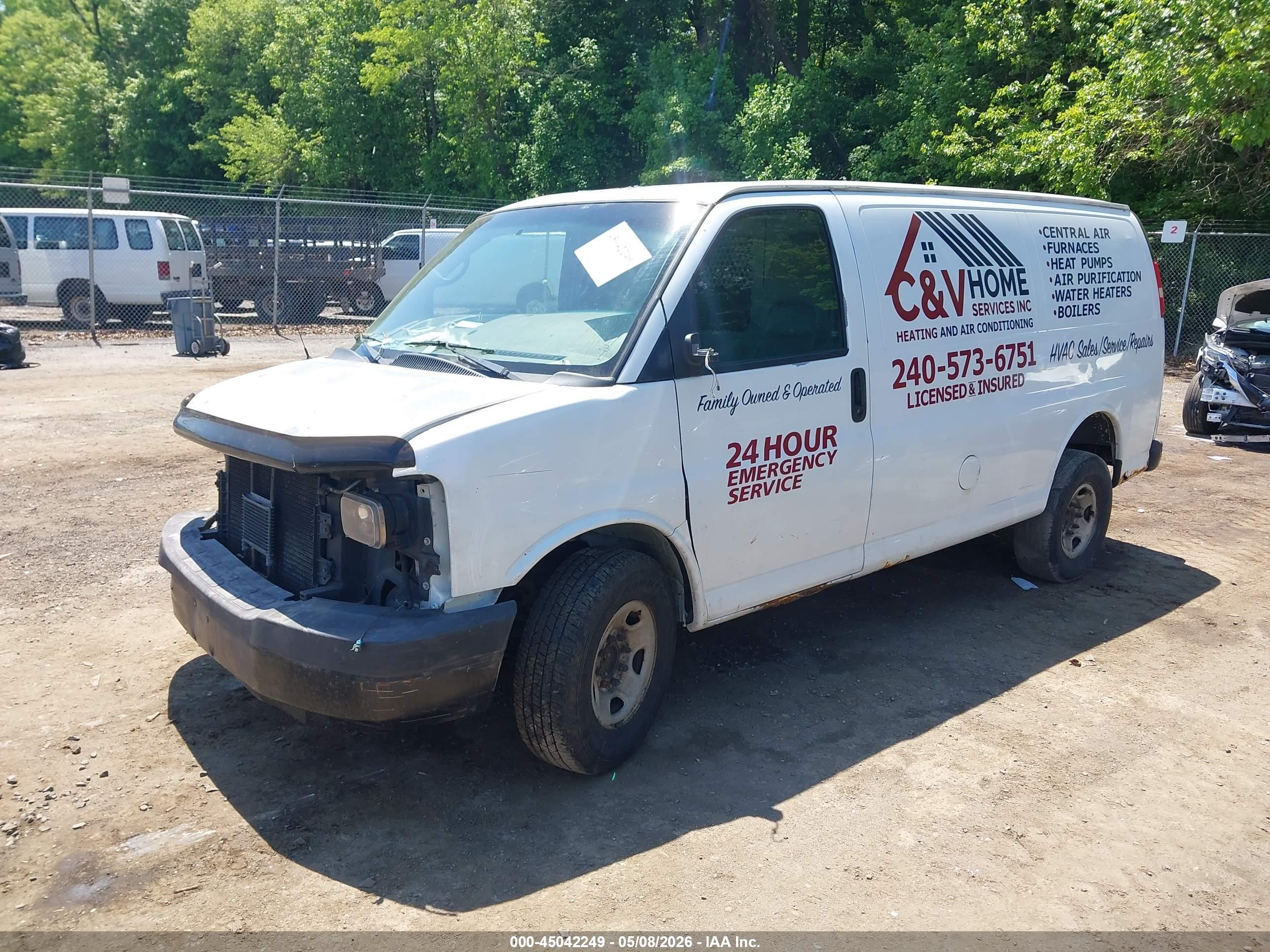 2010 Chevrolet Express 2500 Work Van White vin: 1GCZGFBA3A1112282
