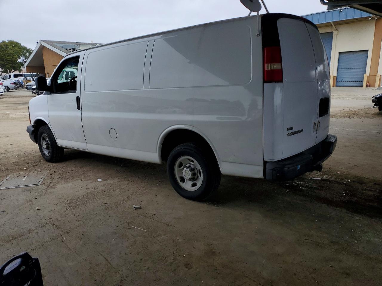 2010 Chevrolet Express G2500 White vin: 1GCZGFBA5A1165887