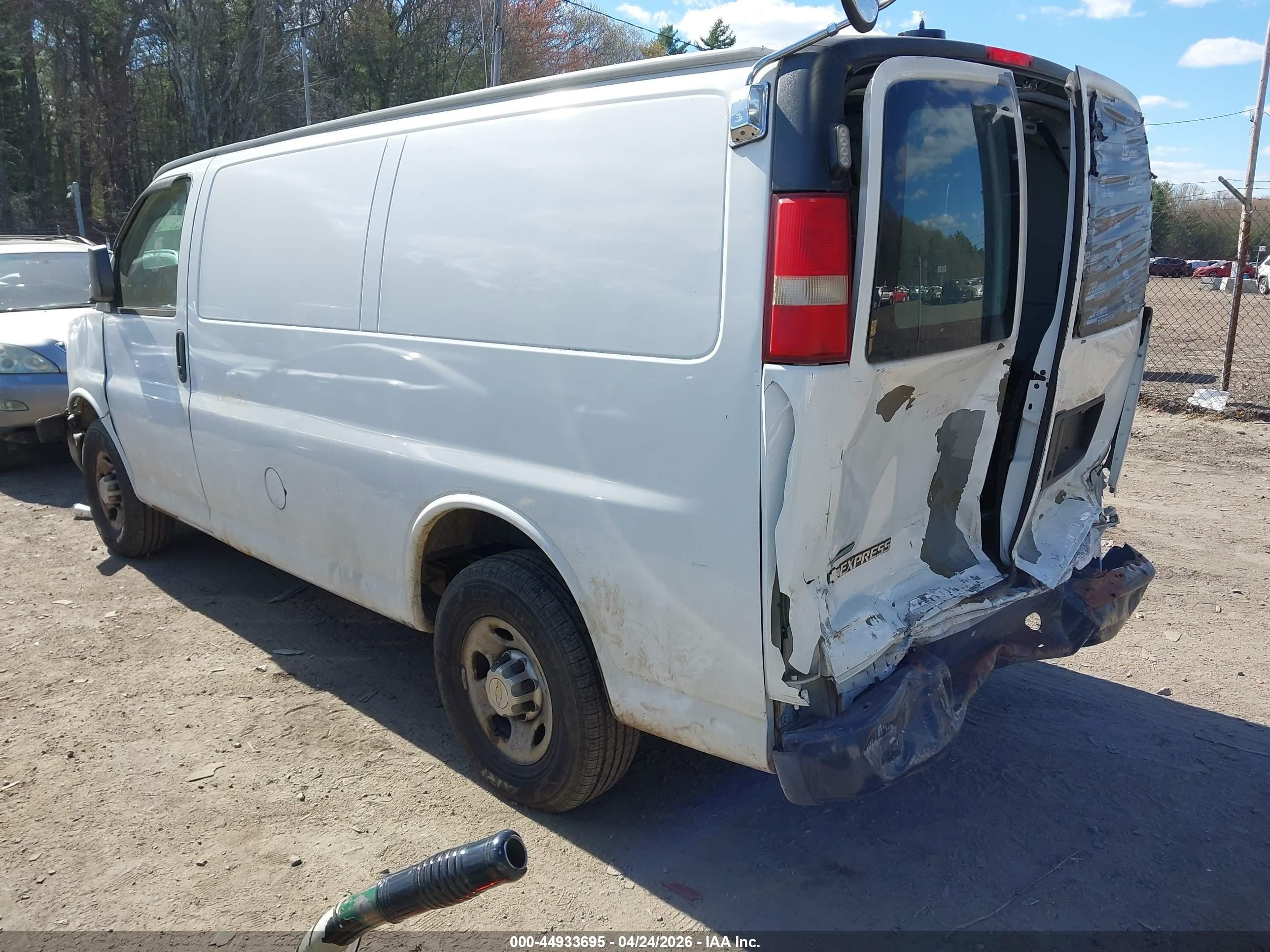 2010 Chevrolet Express 2500 Work Van White vin: 1GCZGFBG9A1163984