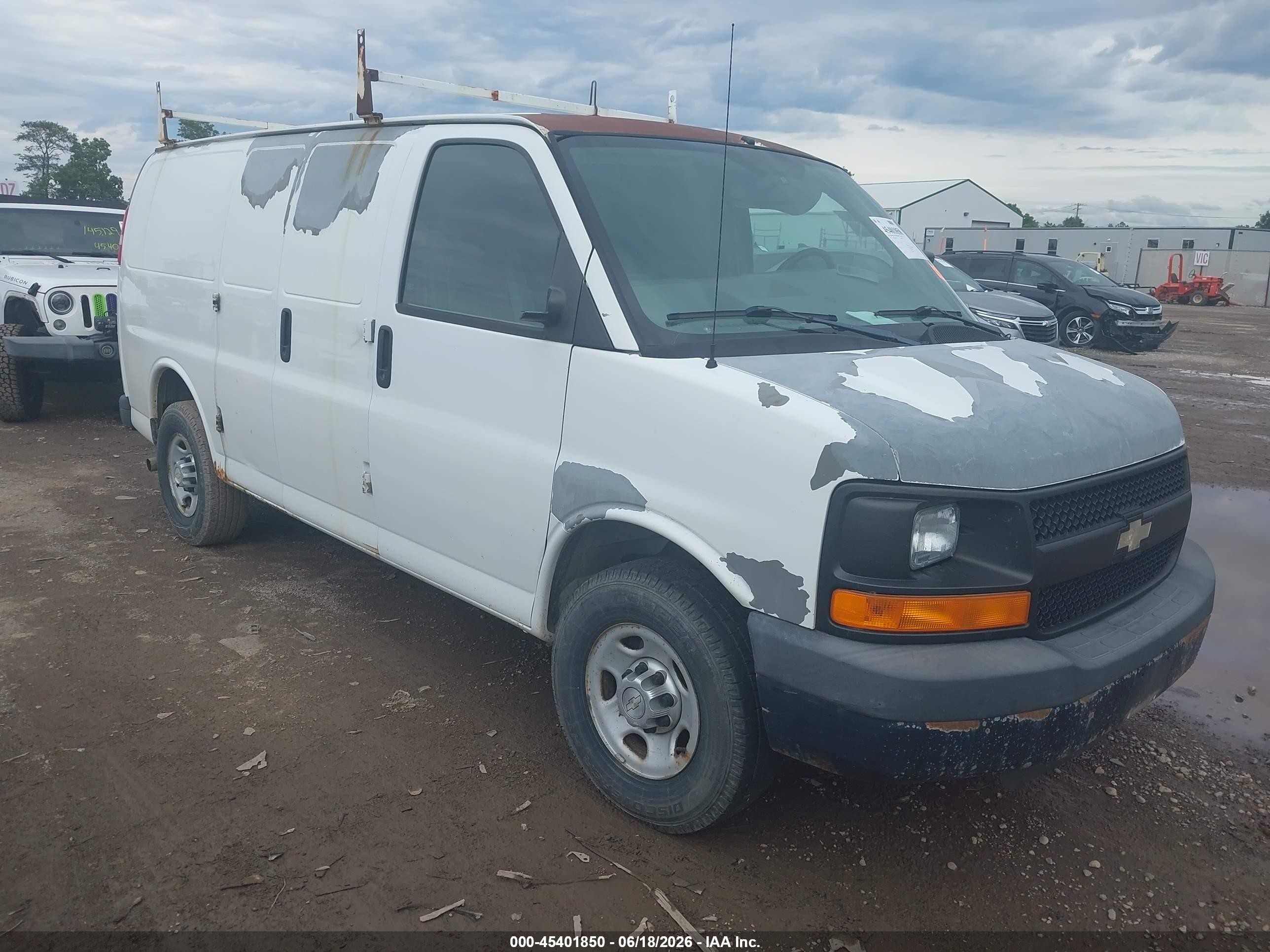 2010 Chevrolet Express 2500 Work Van White vin: 1GCZGFDA0A1113130