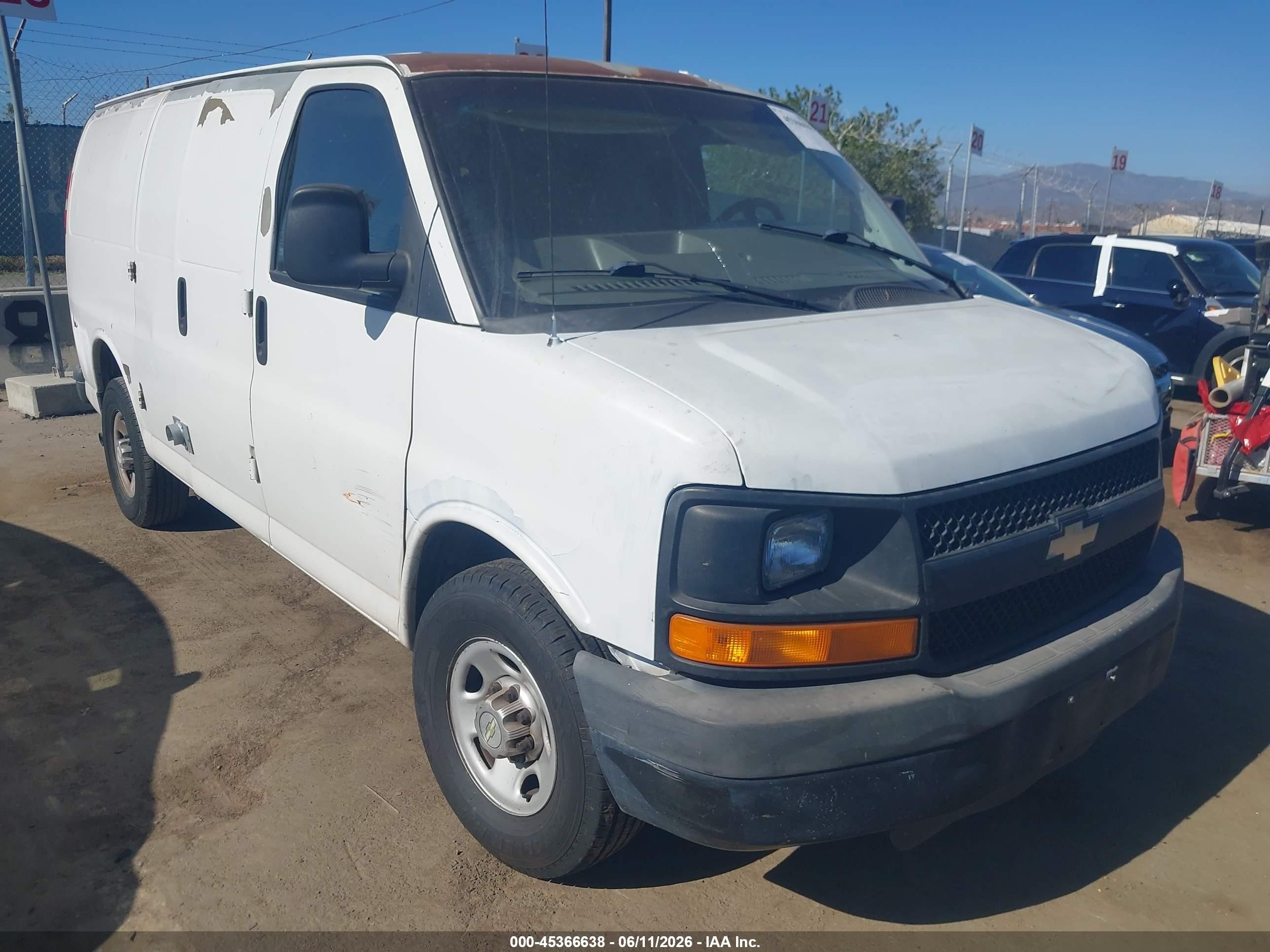 2010 Chevrolet Express 2500 Work Van White vin: 1GCZGFDA1A1124122