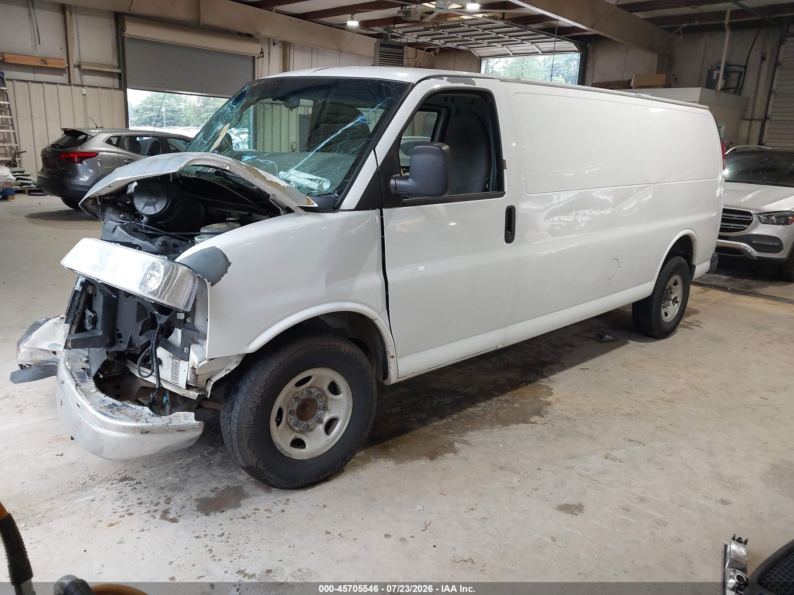 2010 Chevrolet Express 2500 Work Van White vin: 1GCZGGAAXA1183101