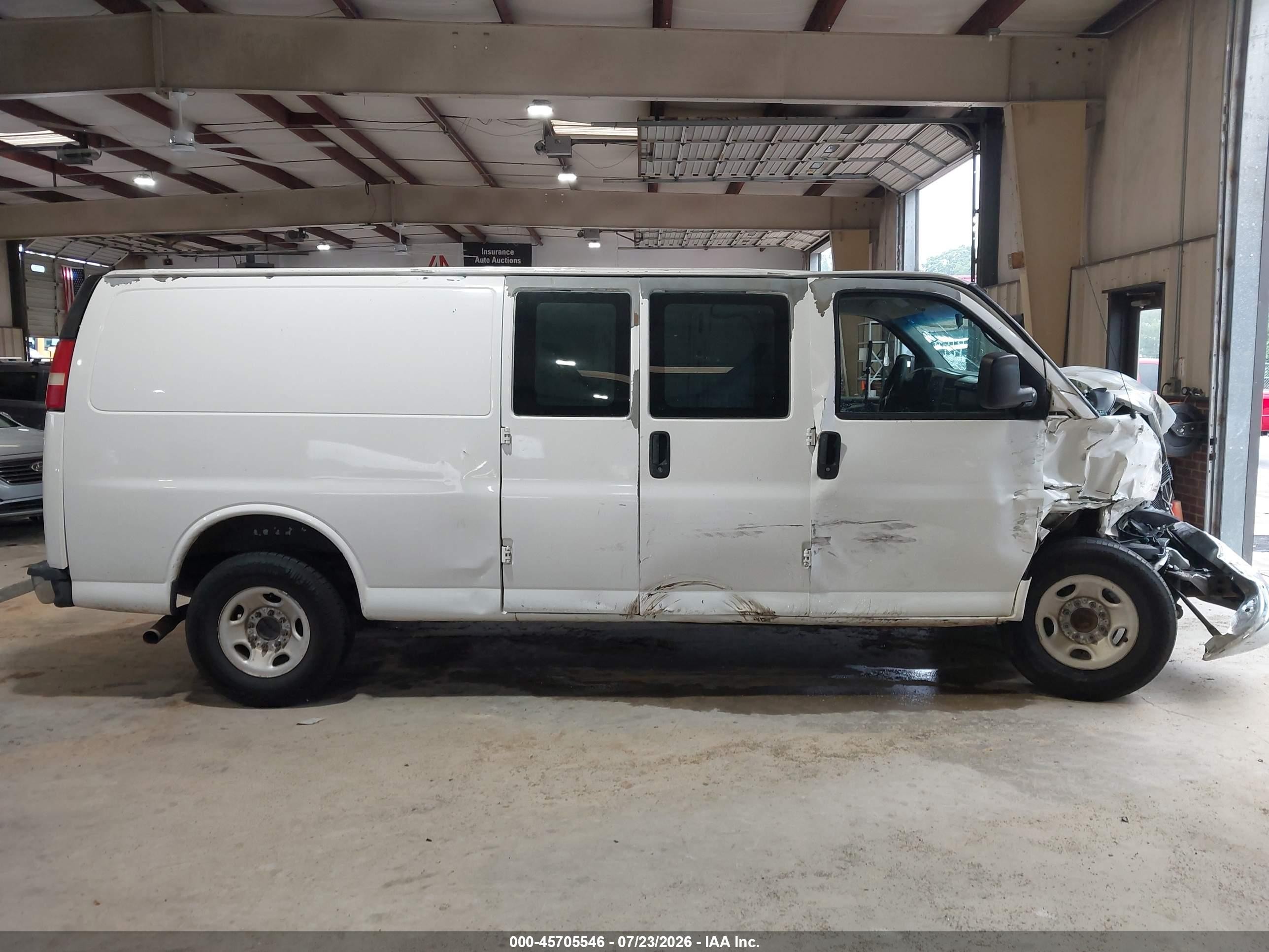2010 Chevrolet Express 2500 Work Van White vin: 1GCZGGAAXA1183101