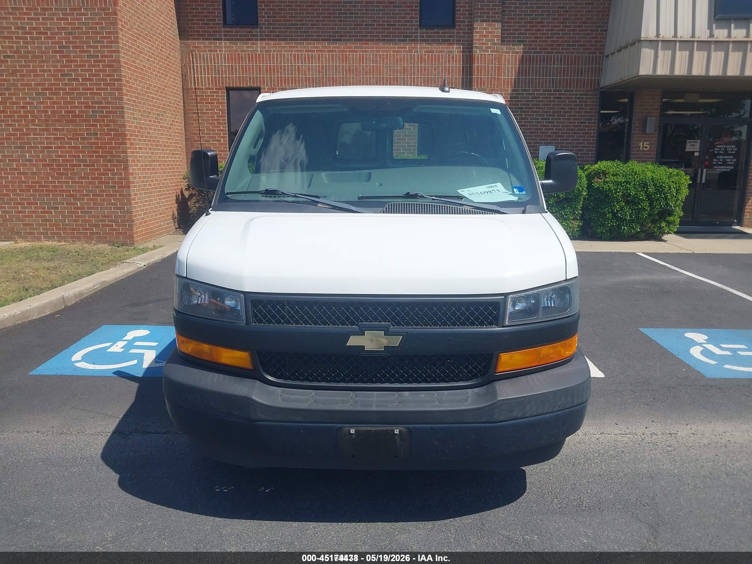 2018 Chevrolet Express 3500 Work Van Белый vin: 1GCZGHFG4J1260399