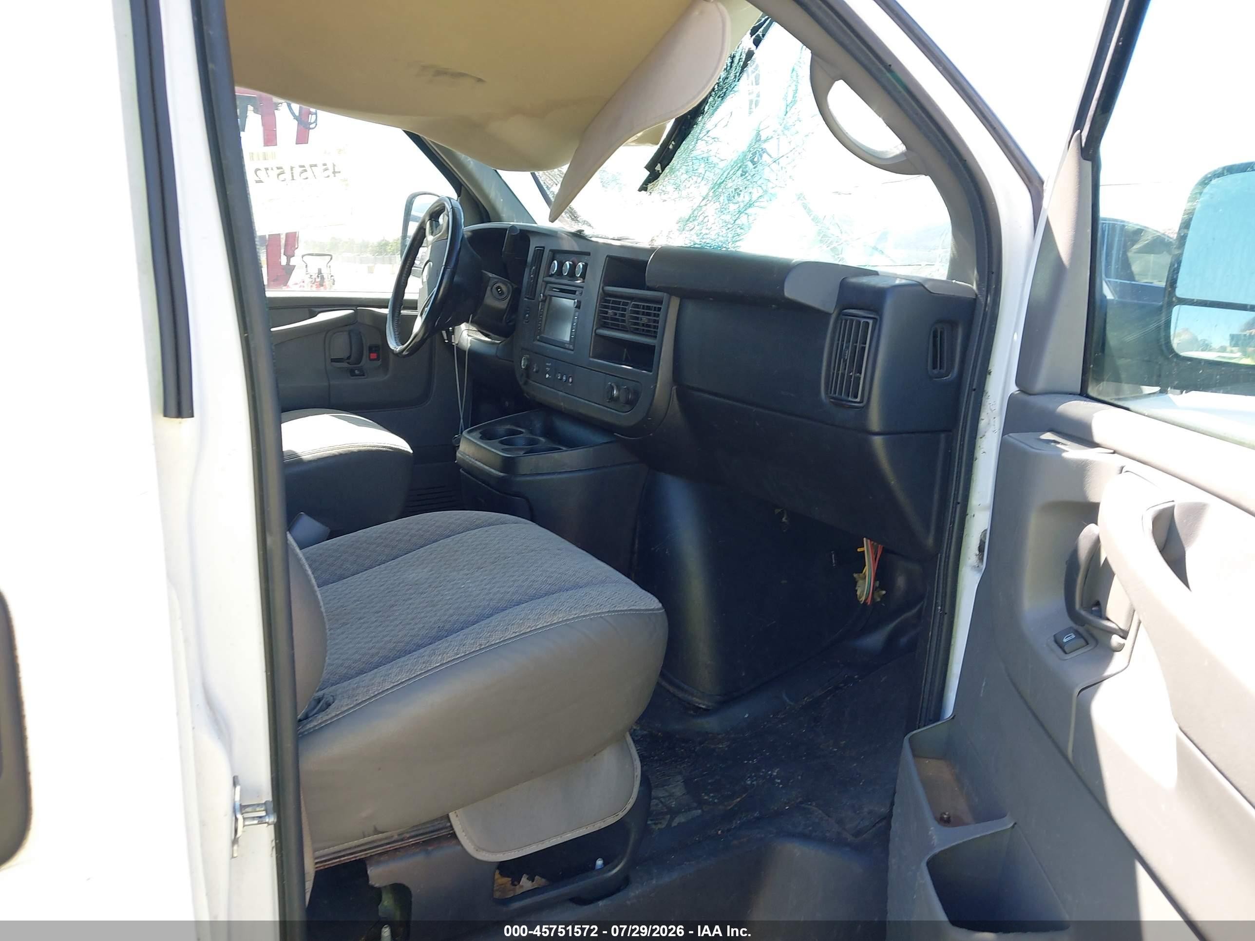 2013 Chevrolet Express 3500 Work Van White vin: 1GCZGTCG0D1174647